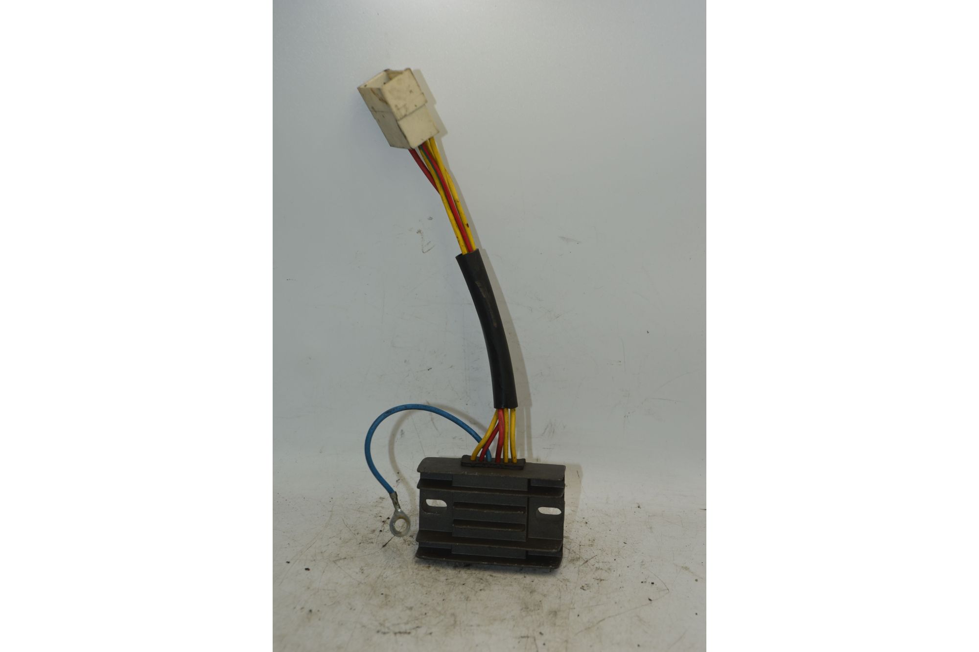 Regolatore Di Tensione Aprilia Leonardo 150 dal 1997 al 2007  1733150701723