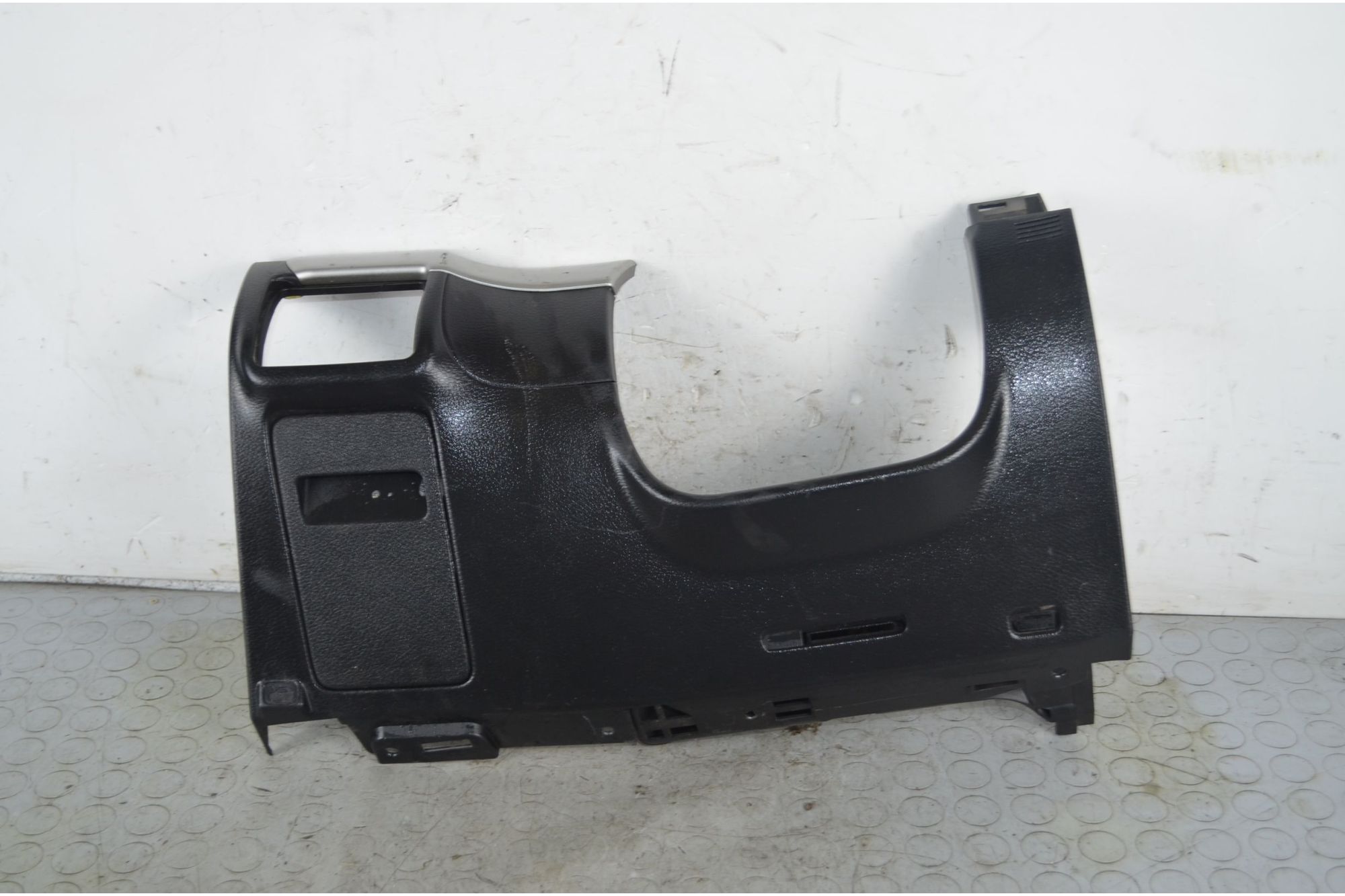 Cornice Rivestimento Interno Cruscotto Subaru Justy  Dal 2008 al 2011 Cod 66242AG020  1733219792952