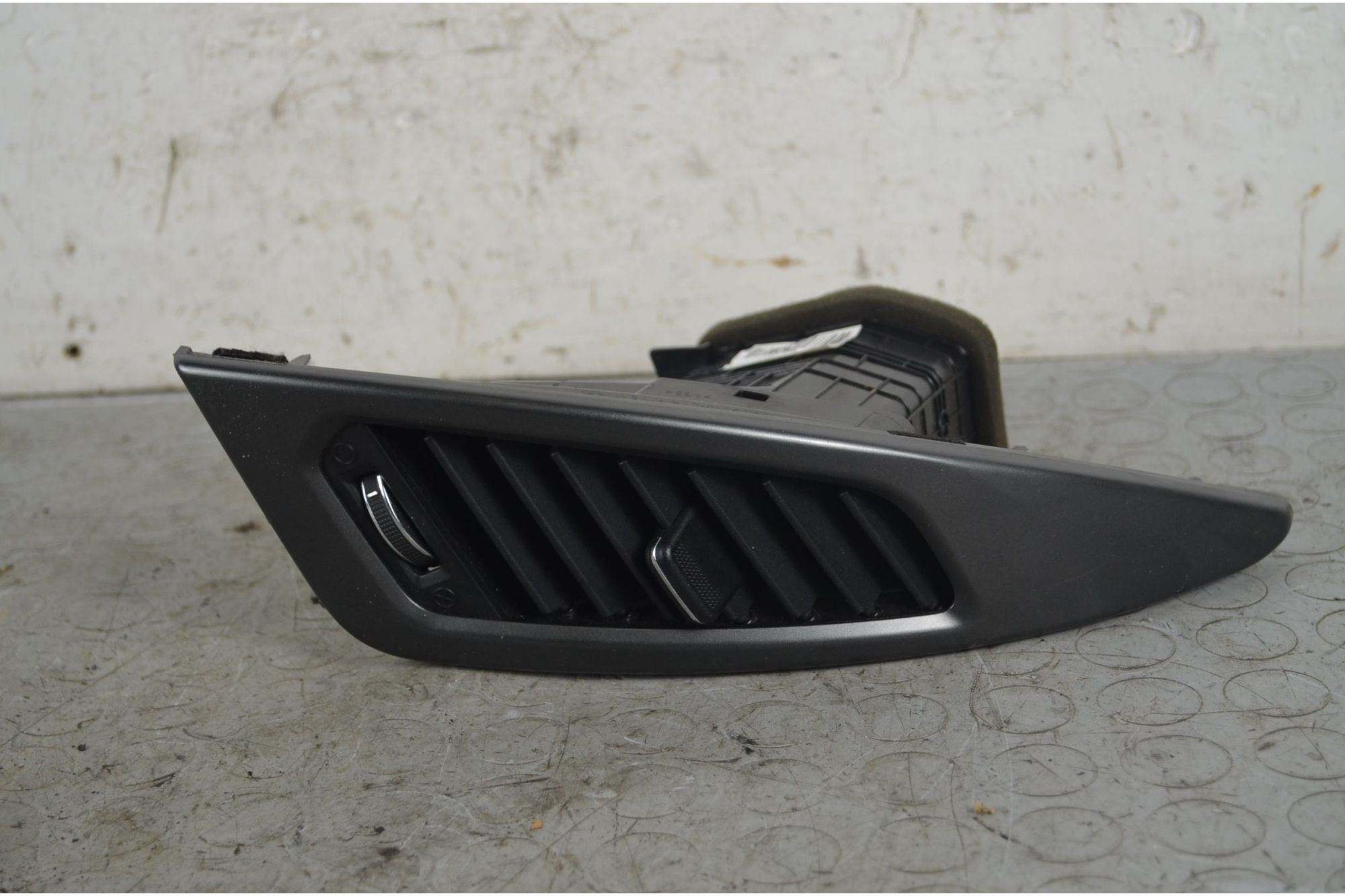 Bocchetta Aria Anteriore DX Ssangyong Korando Dal 2010 al 2016 Cod 6461M-34400  1733383759256