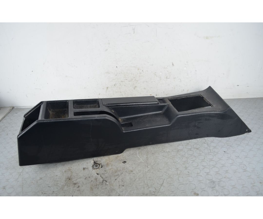 Rivestimento Tunnel Centrale Fiat Tempra dal 1990 al 1997 Cod 1818244 A026 1733389161664 Rivestimento Tunnel Centrale Fiat Tempra dal 1990 al 1997 Cod 1818244 A026 1733389161664