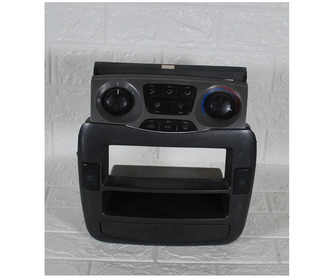 Console centrale + comando clima Hyundai Trajet Dal 1999 al 2008 Cod. 84742-3A300  1617980327080