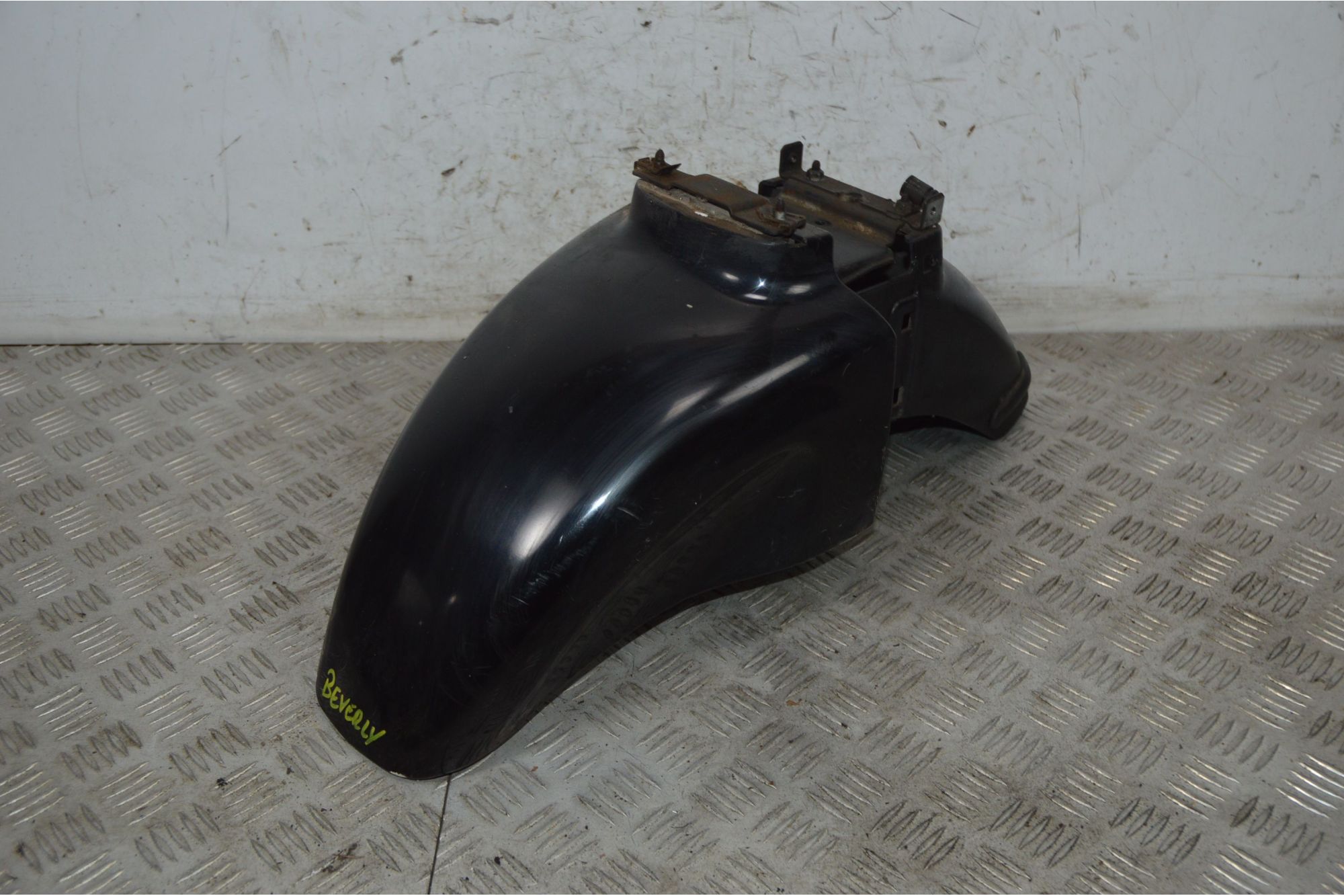Carena Parafango Anteriore Piaggio Beverly 500 dal 2002 al 2006  1733731769463