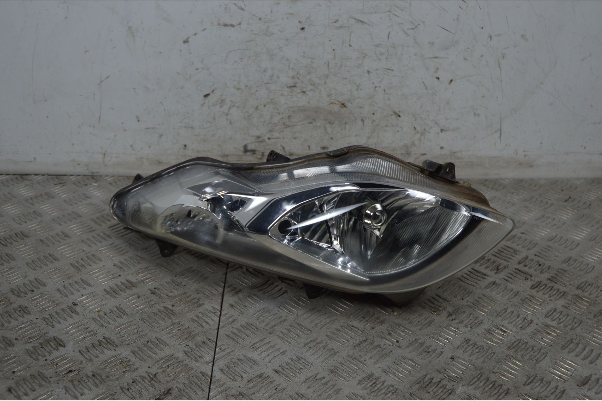 Faro Fanale Anteriore Sinistro Sx Suzuki Burgman 400 K7 dal 2007 al 2013  1733737907296