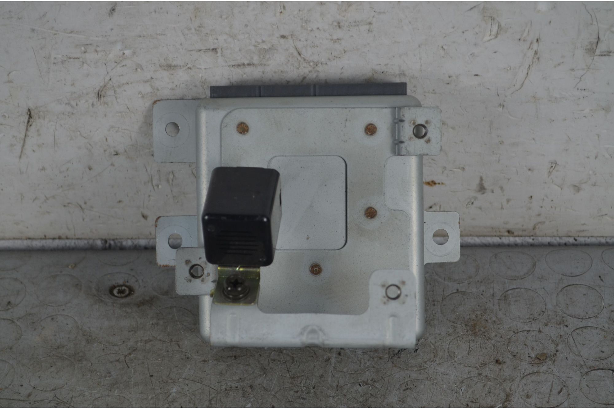 Centralina Immobilizer Ssangyong Korando  Dal 2010 al 2016 Cod 87120-08201  1733908835540