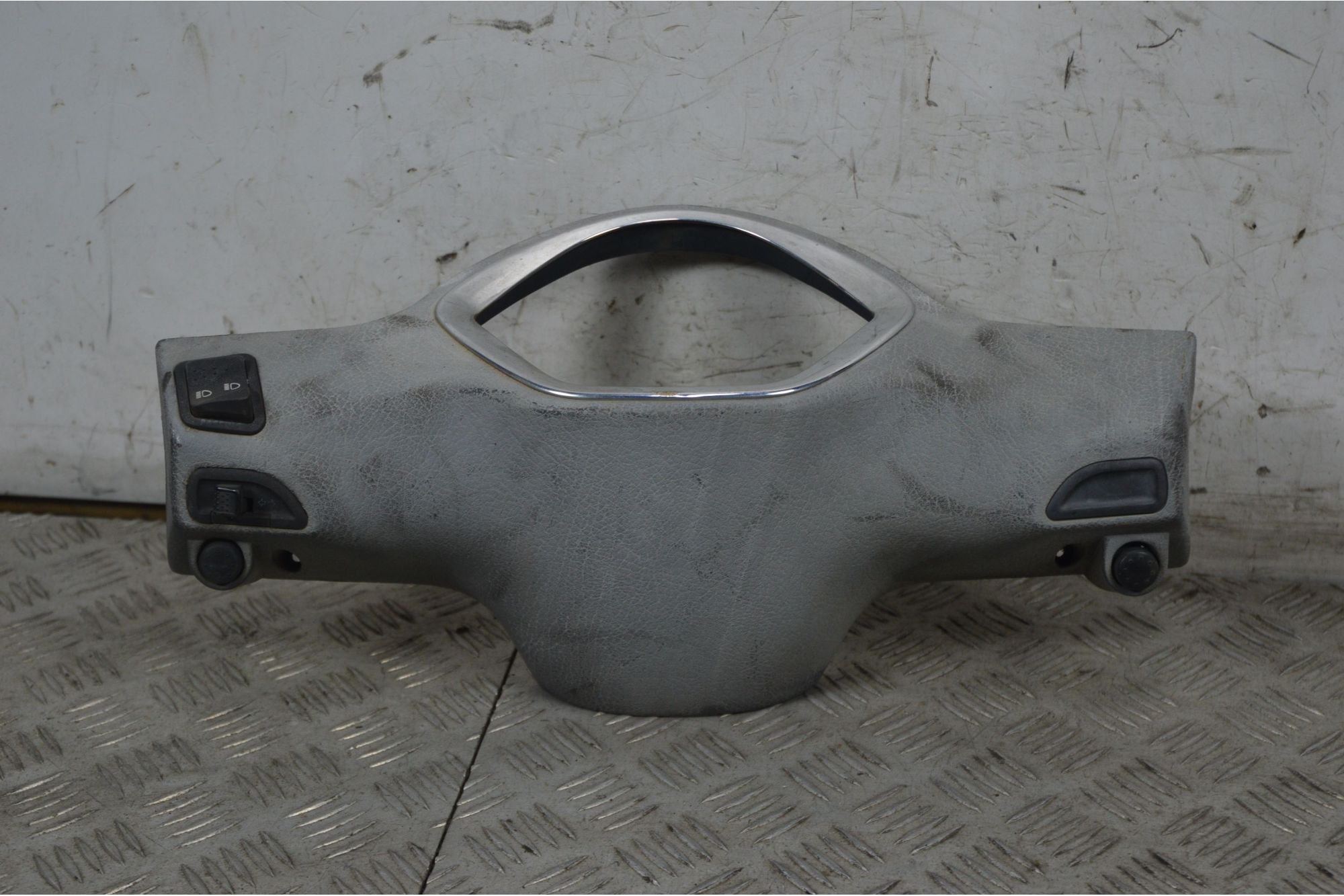 Carena Coprimanubrio portastrumentazione Piaggio Liberty RST 125 / 150 dal 2004 al 2008  1734102436700
