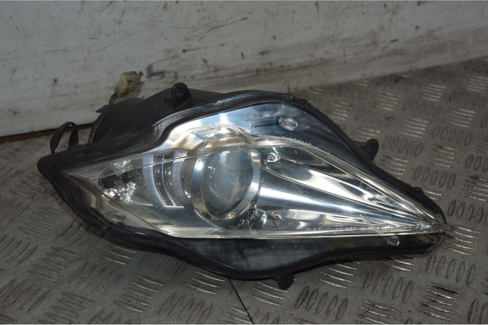 Faro Fanale Anteriore Destro Dx Peugeot Geopolis 250 dal 2005 al 2012  1734104860763