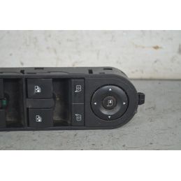 Pulsantiera Alzacristalli Anteriore SX Opel Astra H TwinTop Dal 2004 al 2011 Cod 13228698  1734163192089
