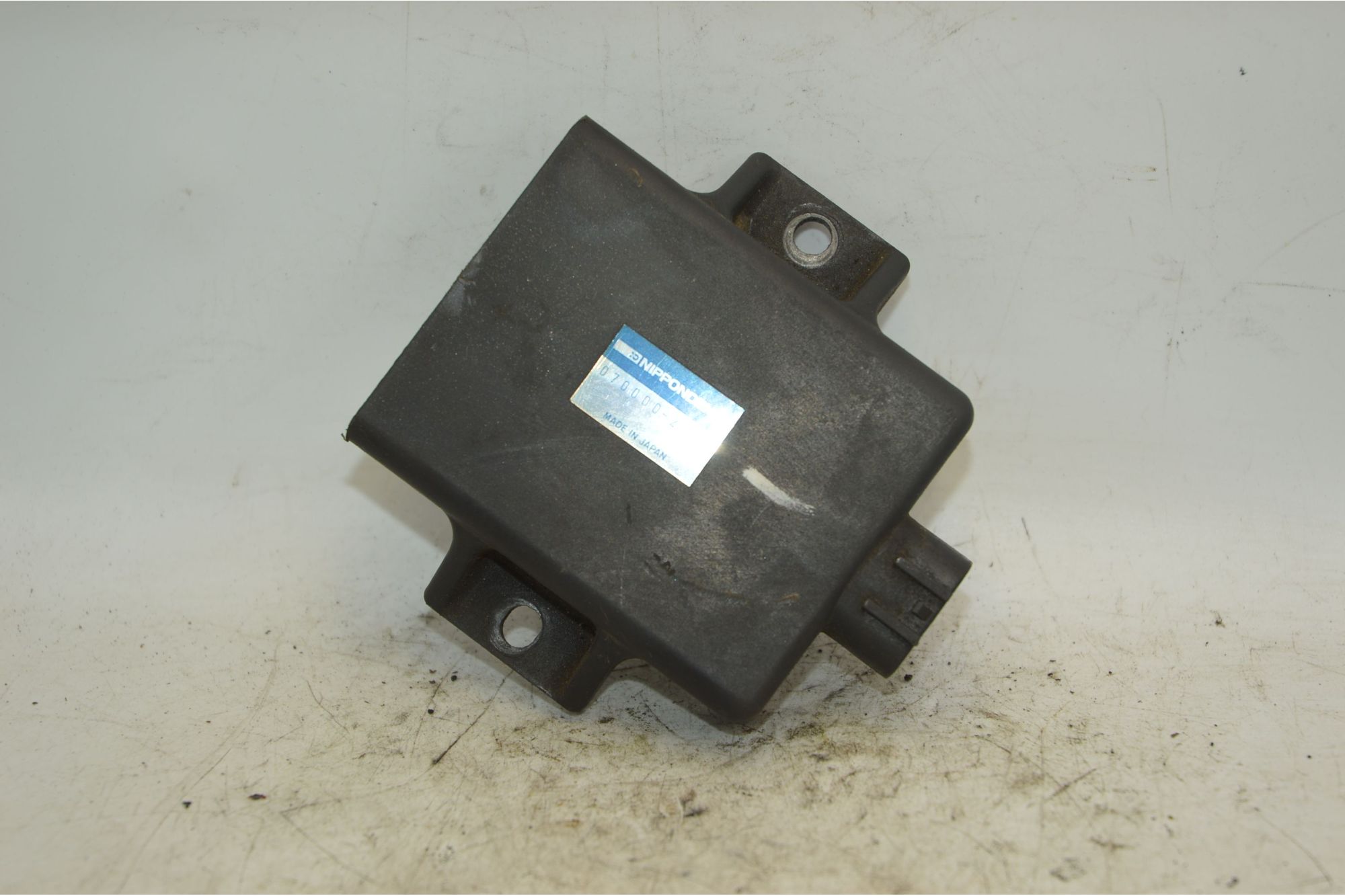 Centralina CDI Aprilia Leonardo 125 / 150 Dal 1996 al 2002 COD 070000-2580  1734347037137