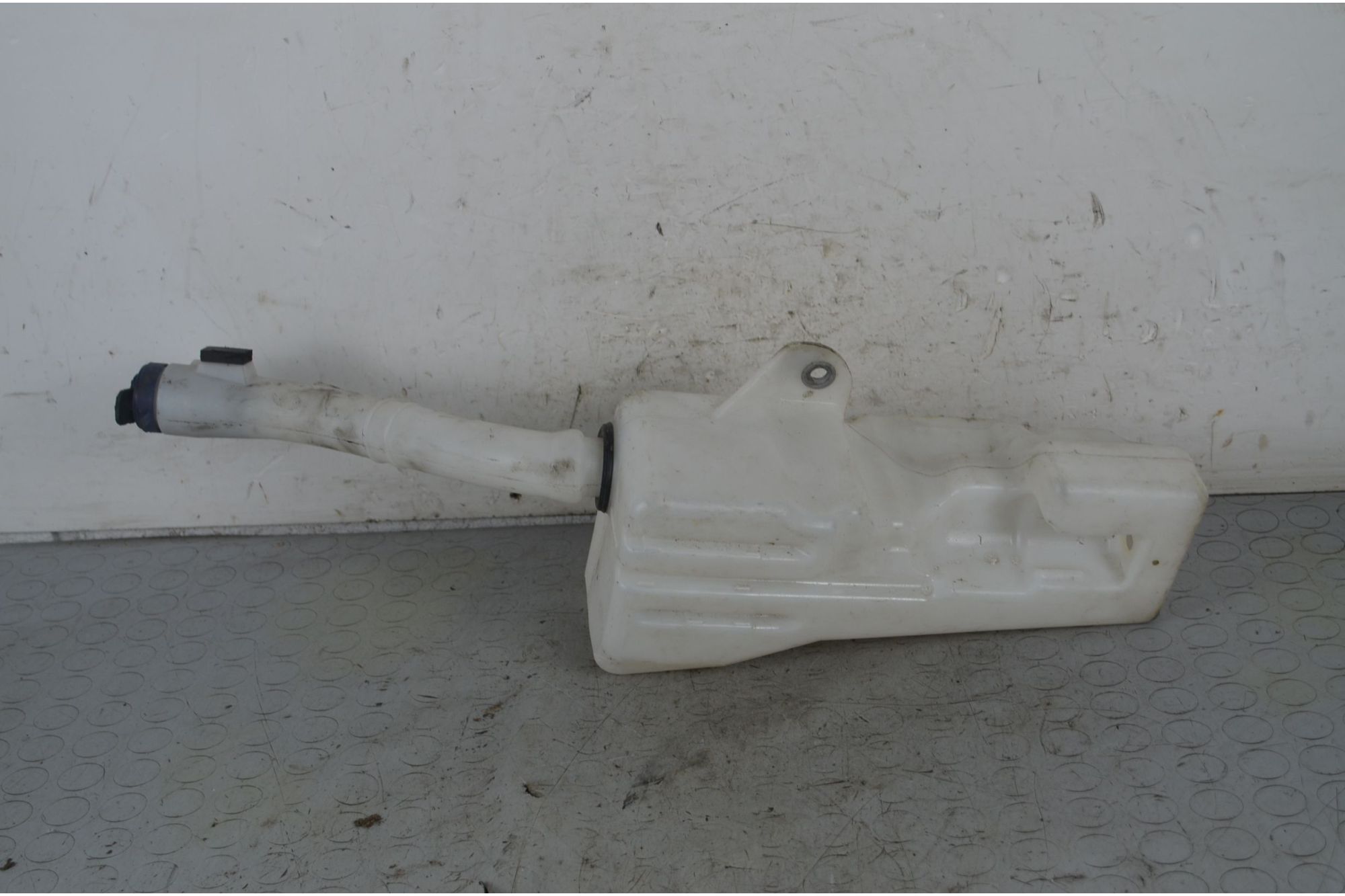 Vaschetta acqua tergicristalli Fiat Panda 169 Dal 2003 al 2012 Cod oe 46804527  1734425087351