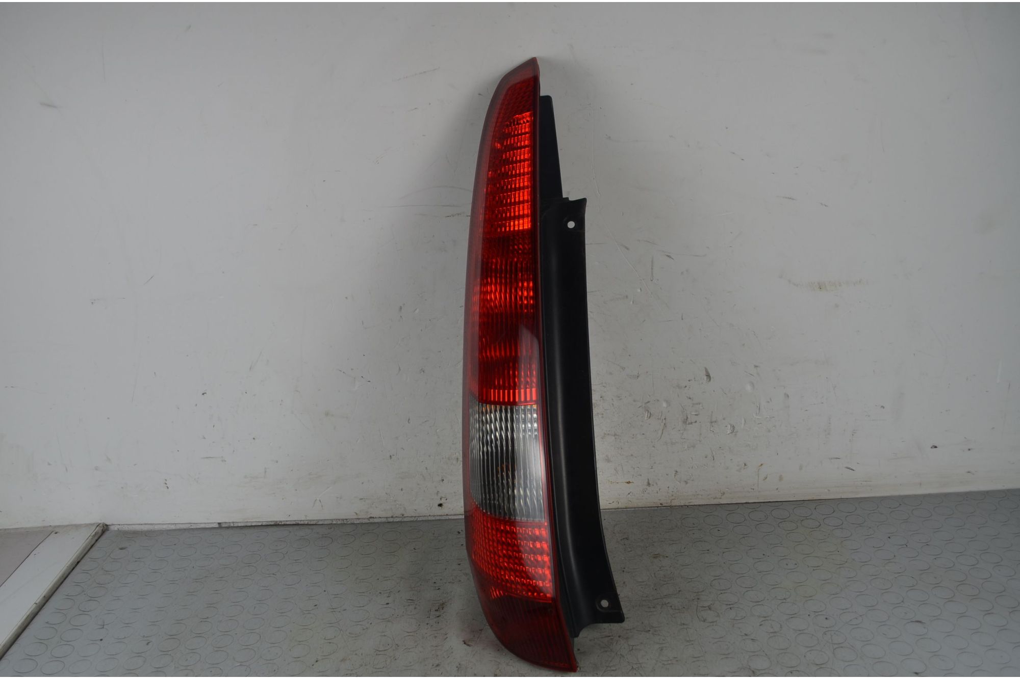 Fanale Stop Posteriore SX Ford Fiesta V  Dal 2002 al 2008 Cod 1324578  1734434883968