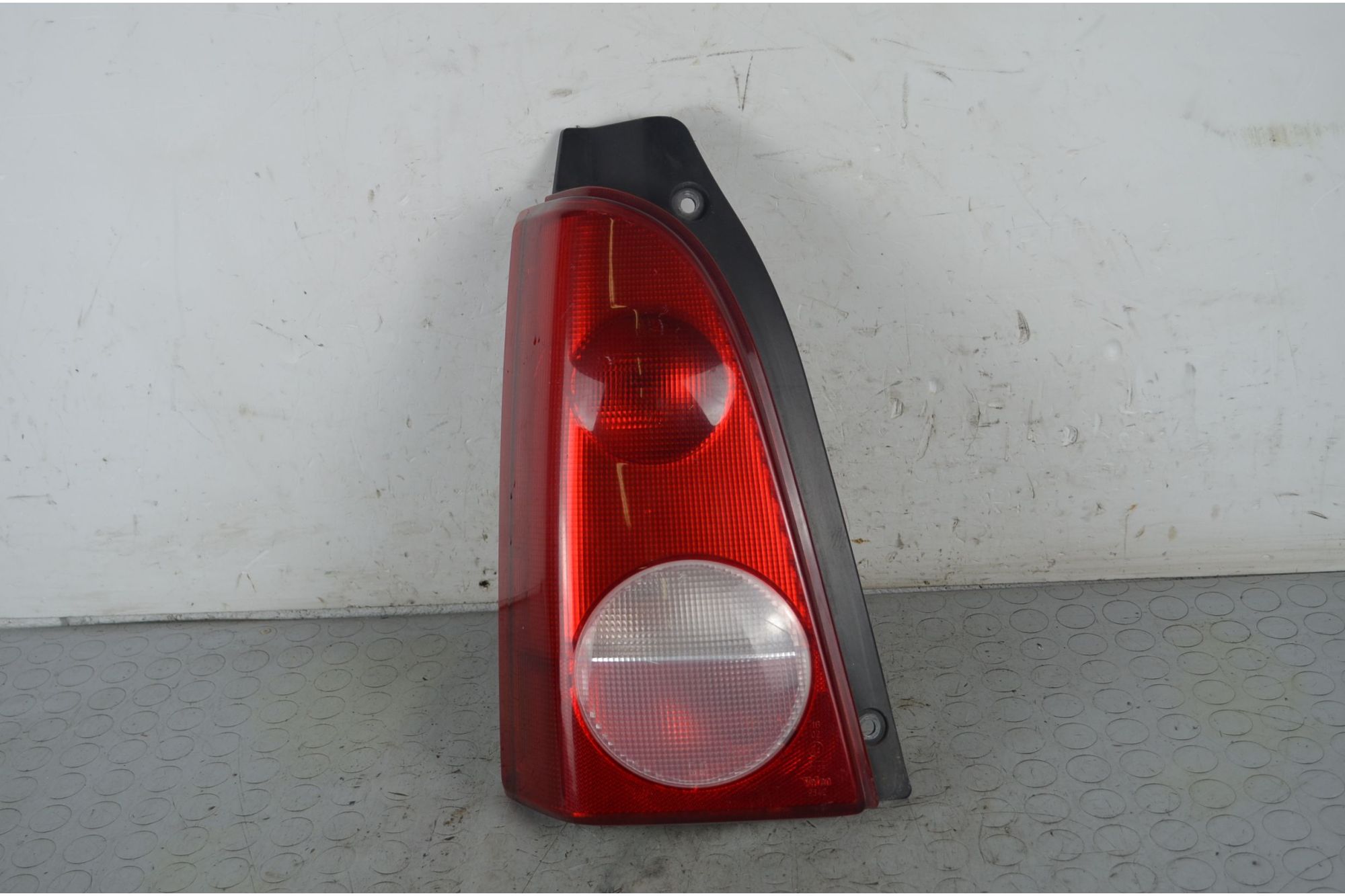 Fanale Stop Posteriore SX Opel Agila A Dal 2000 al 2007 Cod 9209548  1734435869367