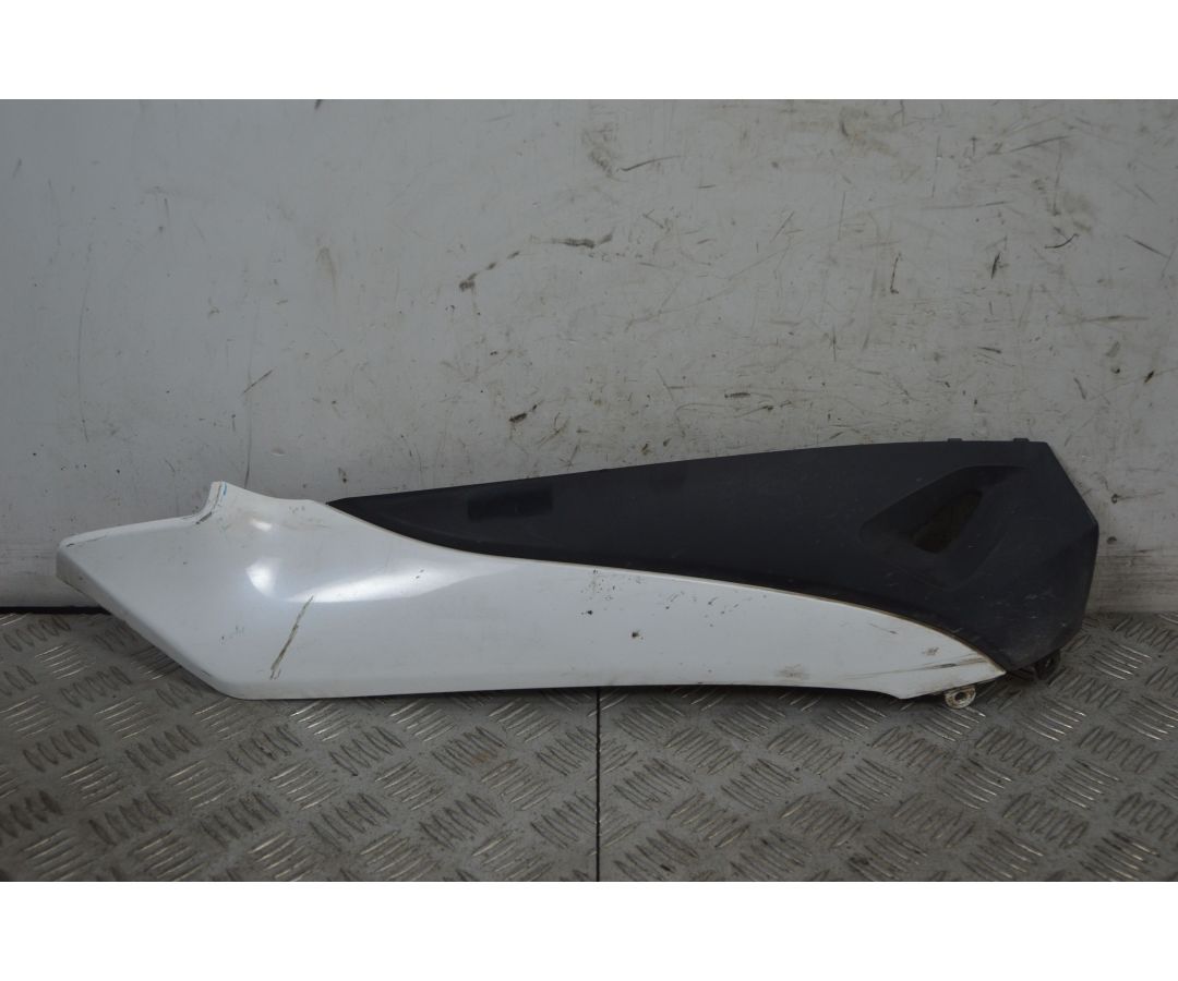 Carena Sottopedana Destra Kymco Agility 200 R16 + Dal 2017 al 2020 1734515895729 Carena Sottopedana Destra Kymco Agility 200 R16 + Dal 2017 al 2020 1734515895729