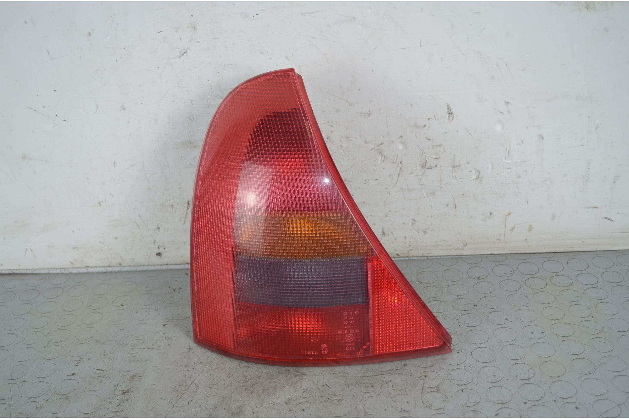 Fanale Stop Posteriore SX Renault Clio II Dal 1998 al 2012 Cod 8200917488  1734520789303