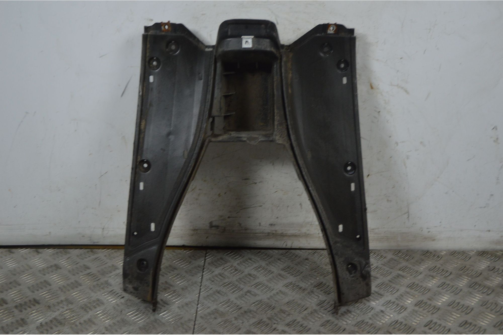 Carena pedana Poggiapiedi Aprilia SR 50 Ditech IE dal 2000 al 2004  1734534423361