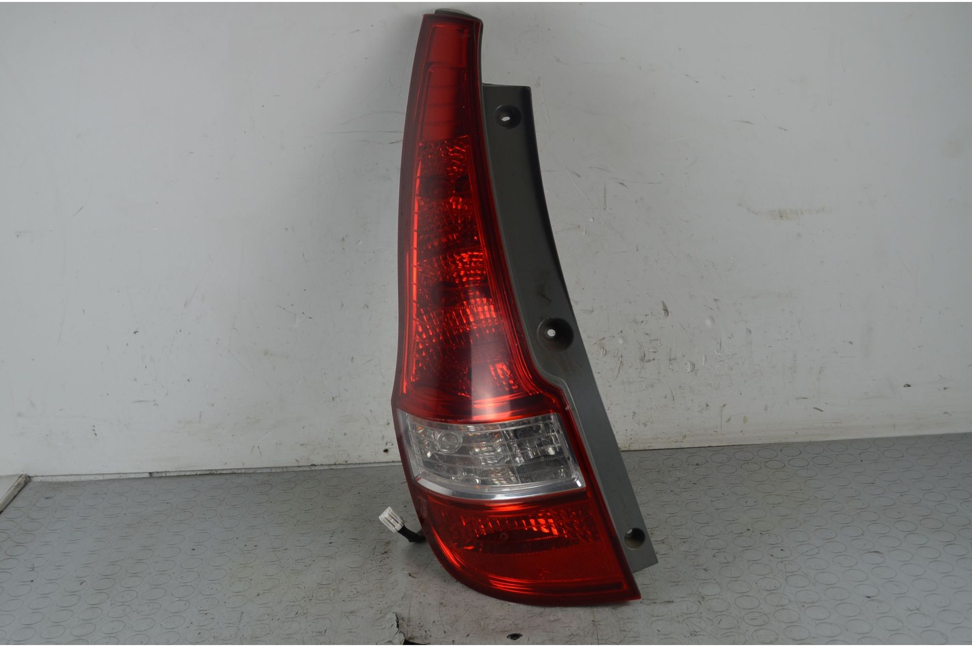 Fanale Stop Posteriore SX Hyundai I30 SW Dal 2007 al 2012 Cod 924012L110  1734596132720