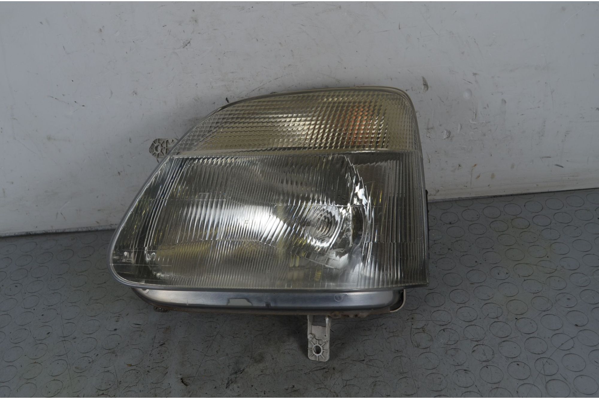 Faro Anteriore SX Opel Agila A Dal 2000 al 2007 Cod 18088710  1734602588466