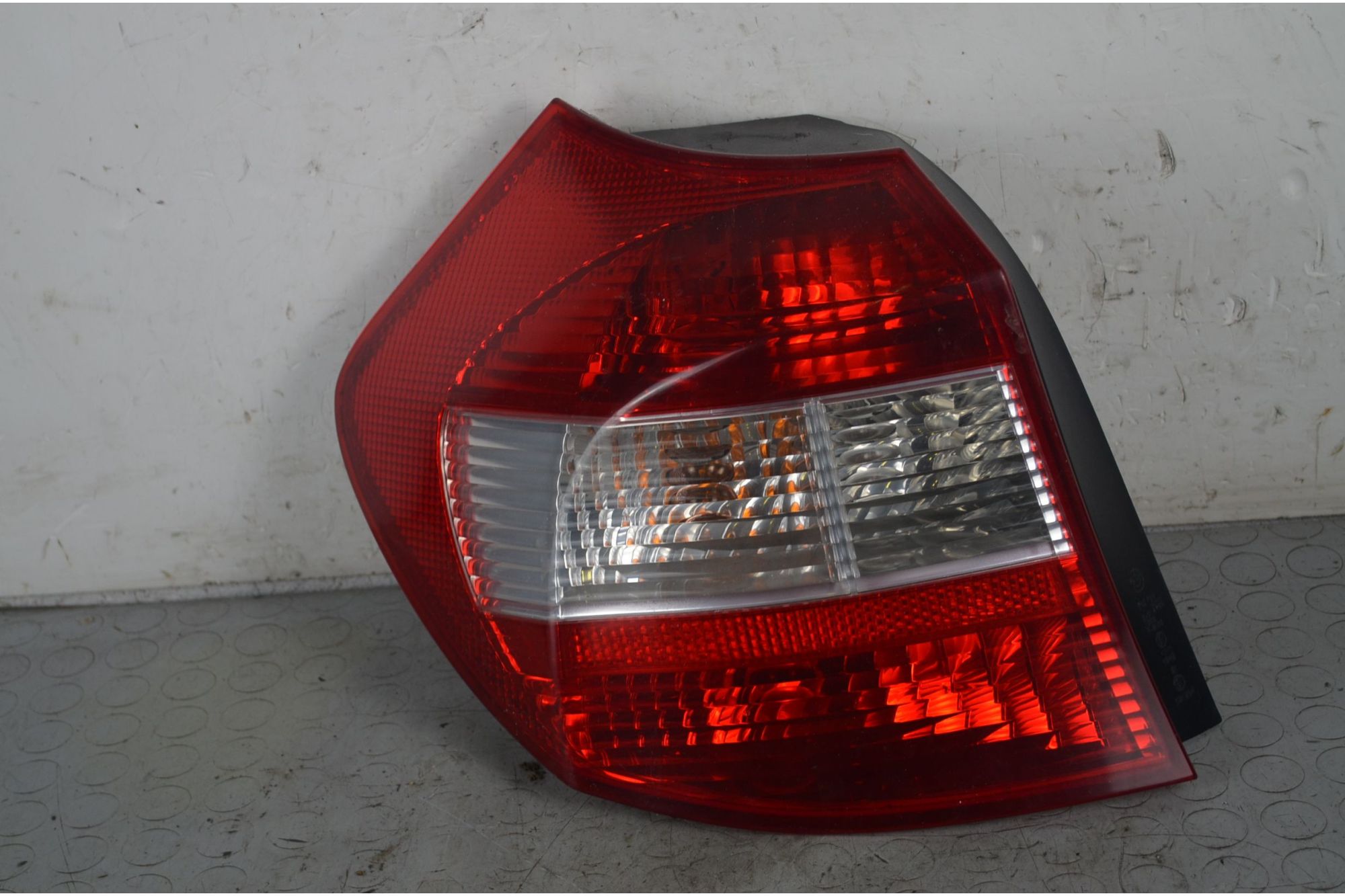 Fanale stop posteriore SX Bmw Serie 1 E87 dal 2004 al 2013 Cod OE 63216924501  1734618125662