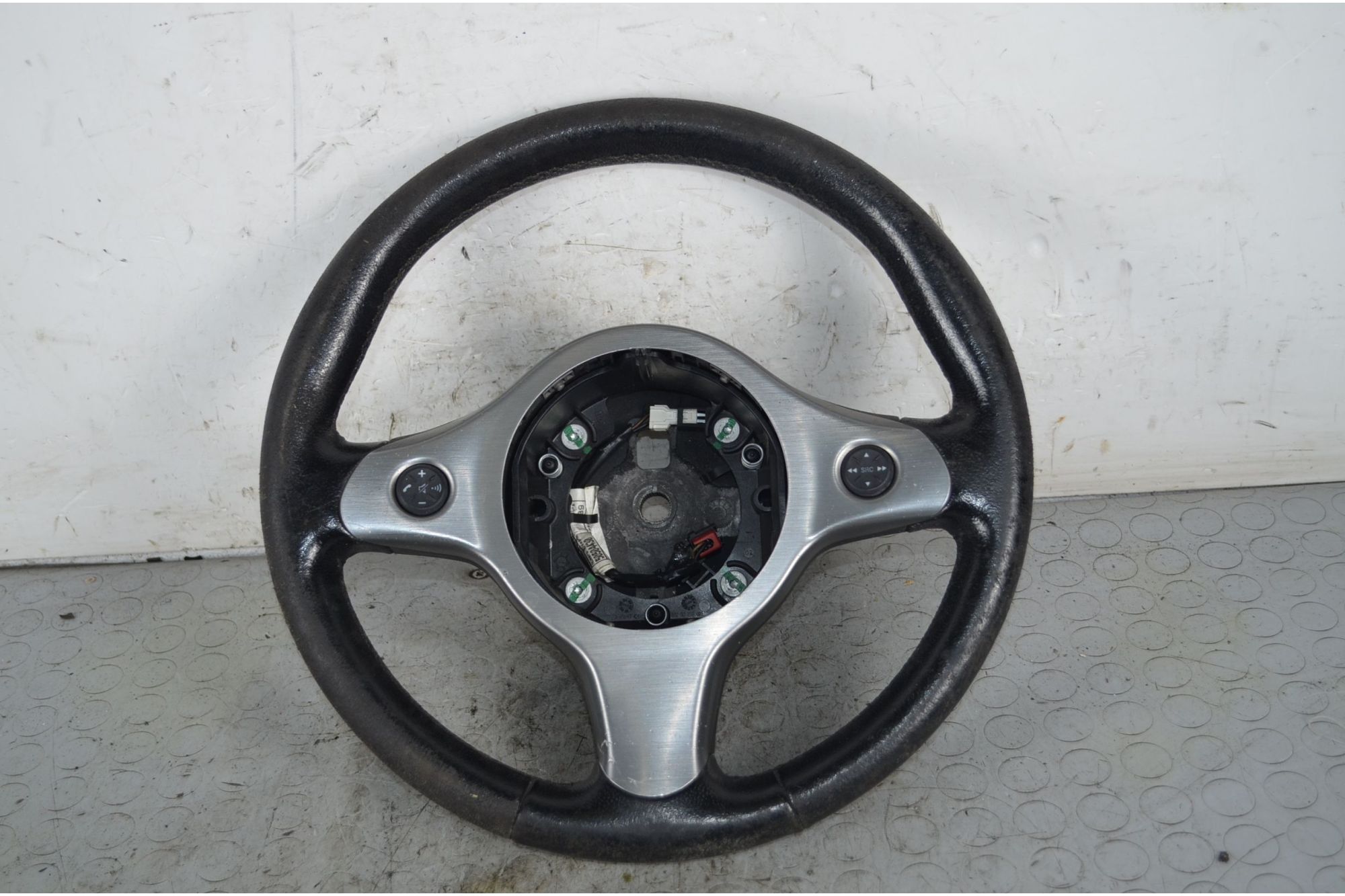 Volante Alfa Romeo 159  Dal 2005 al 2011 Cod 71749153  1735891774943