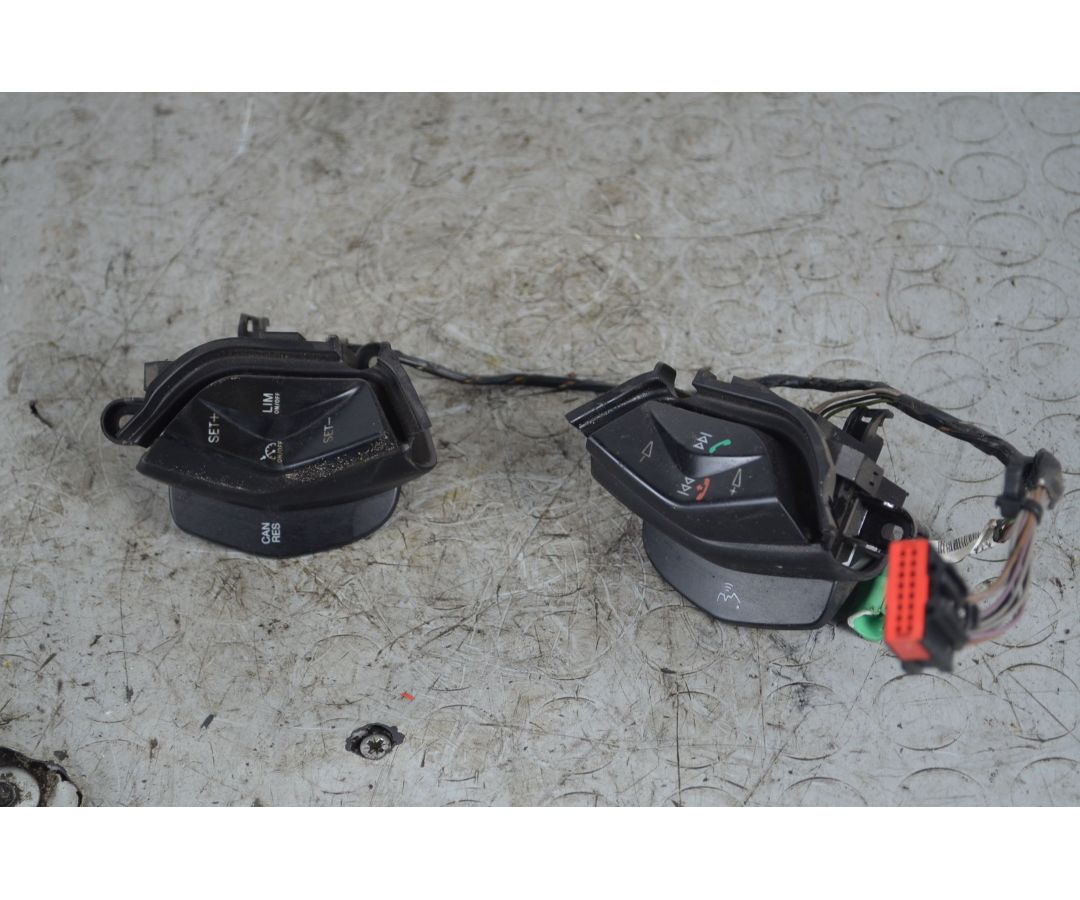 Comandi al volante Ford Focus C-max Dal 2003 al 2011 Cod AM5t-9E740-AA 1736266844339 Comandi al volante Ford Focus C-max Dal 2003 al 2011 Cod AM5t-9E740-AA 1736266844339