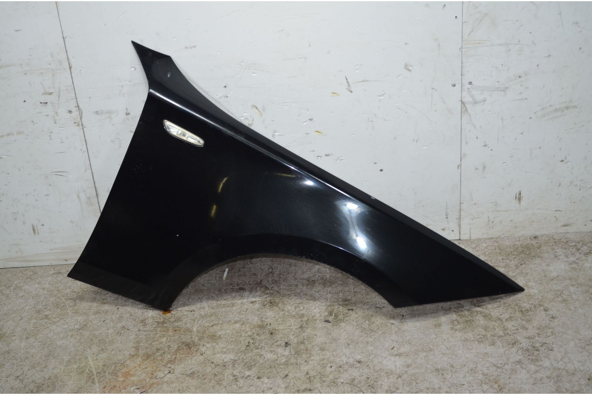 Parafango Anteriore DX BMW Serie 1 E87 Dal 2004 al 2013 Cod 41357133228  1736411369014
