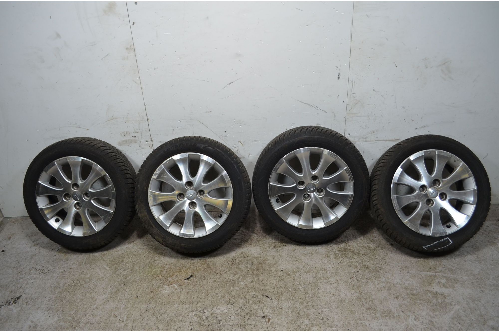Treno completo cerchi e gomme Daihatsu Misura 185/55R15 86V 4 fori  1736438699866