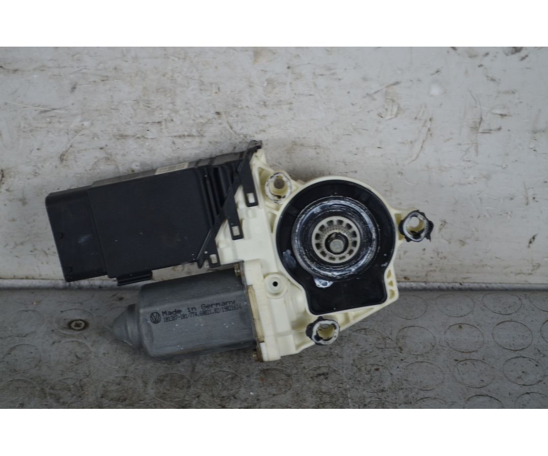Motorino Alzavetri Anteriore SX Volkswagen Golf IV Dal 1997 al 2007 Cod F005S00047 1736758106051 Motorino Alzavetri Anteriore SX Volkswagen Golf IV Dal 1997 al 2007 Cod F005S00047 1736758106051