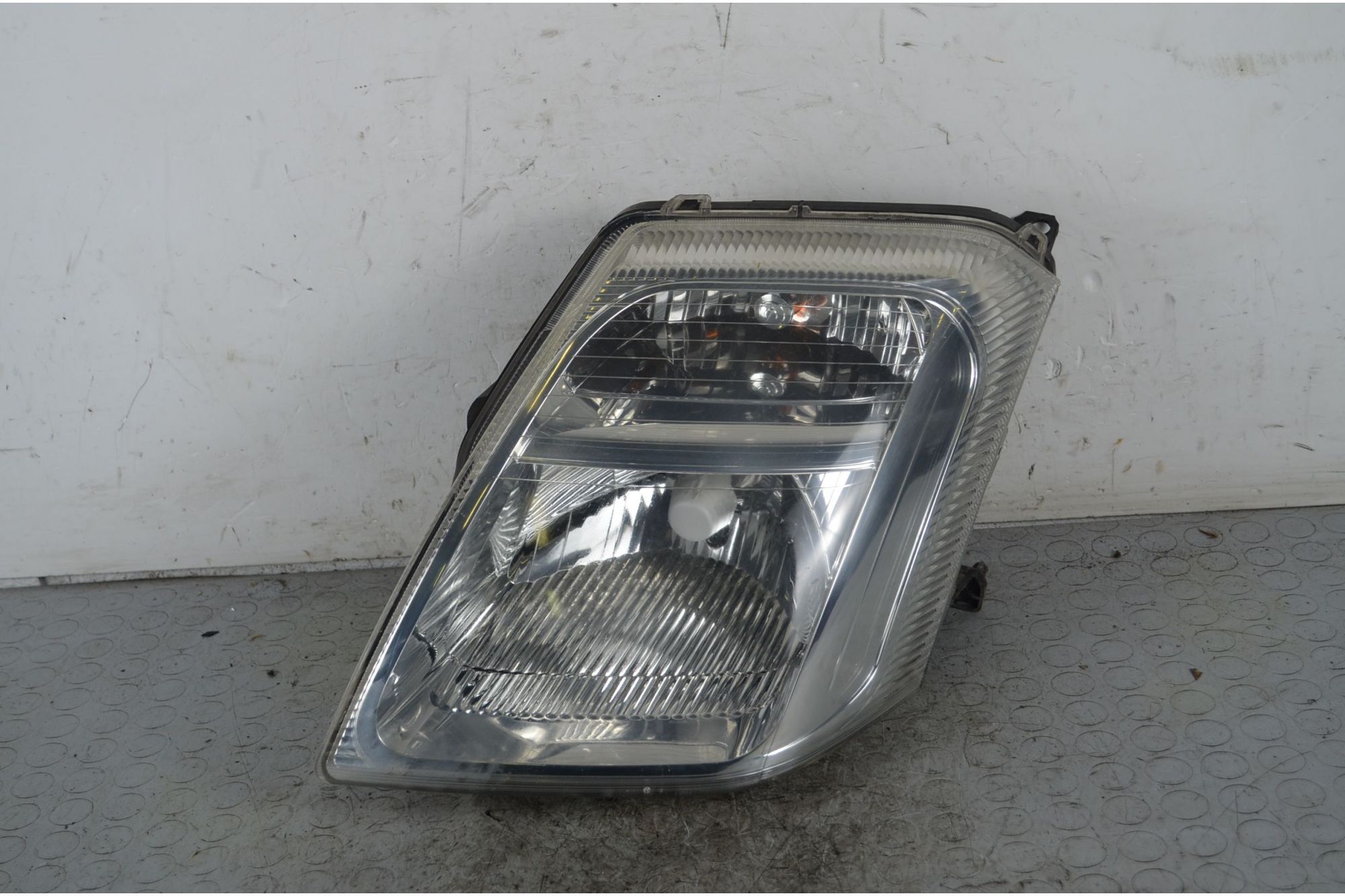 Faro Anteriore SX Citroen C2 Dal 2003 al 2009 Cod 620870  1736780296898