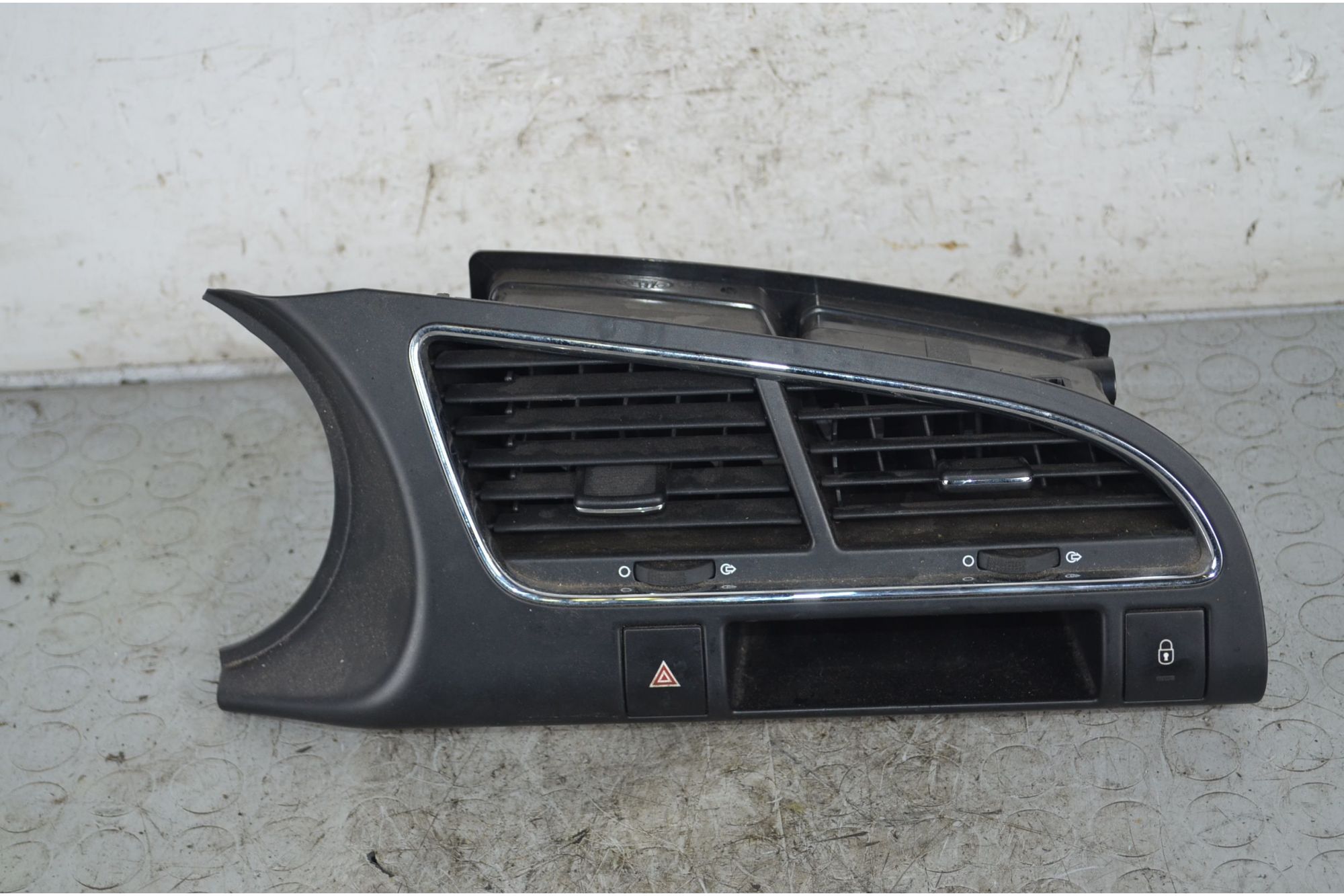 Bocchette Aria Console Centrale Peugeot 3008 Dal 2009 al 2016 Cod 9635023677  1736843394790
