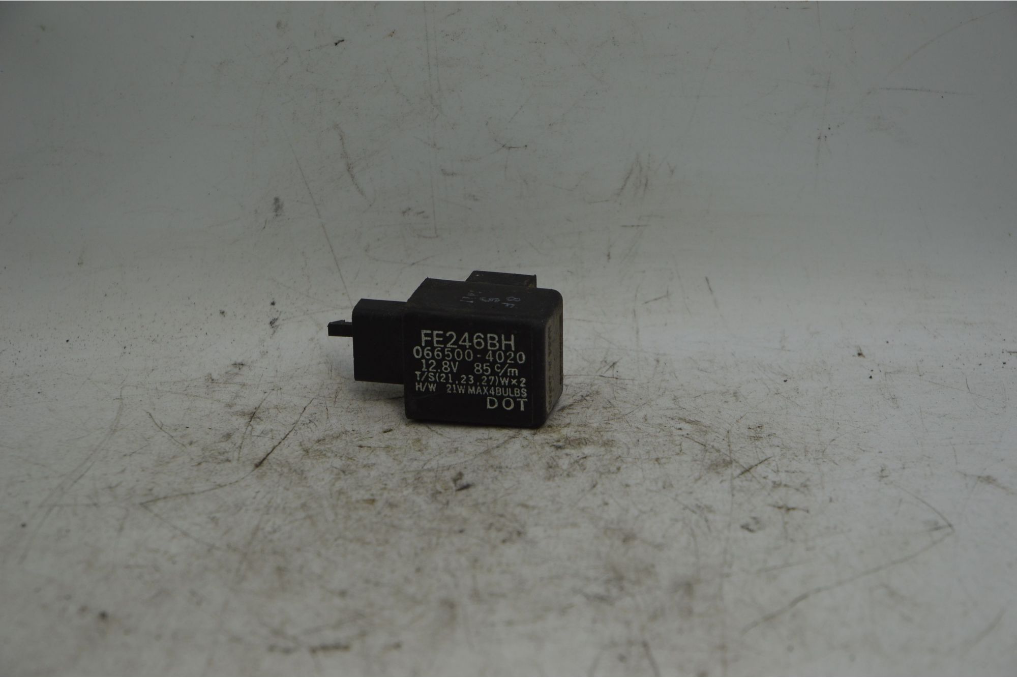 Relè Intermitenzza Frecce Honda Deauville 650 dal 1998 al 2005 COD FE246BH  1736847804646
