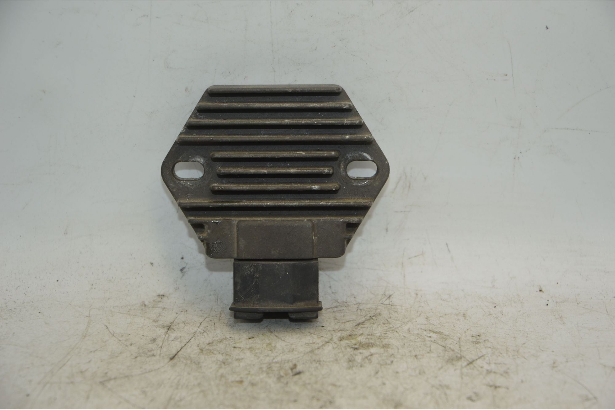 Regolatore Di Tensione Honda Deauville 650 dal 1998 al 2005  1736848883930
