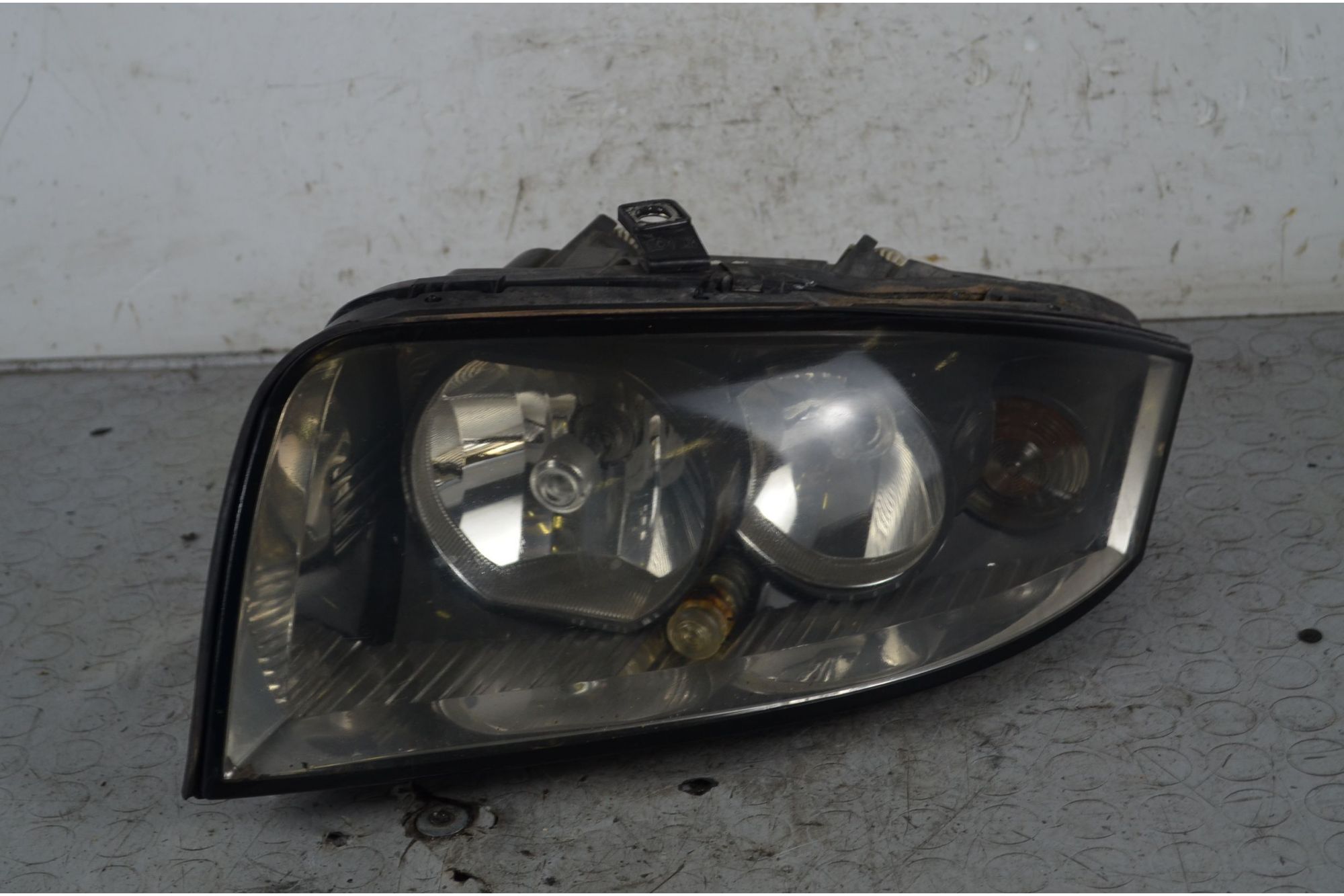 Faro Anteriore SX Audi A2 Dal 1999 al 2005 Cod 8Z0941003K  1737032736490