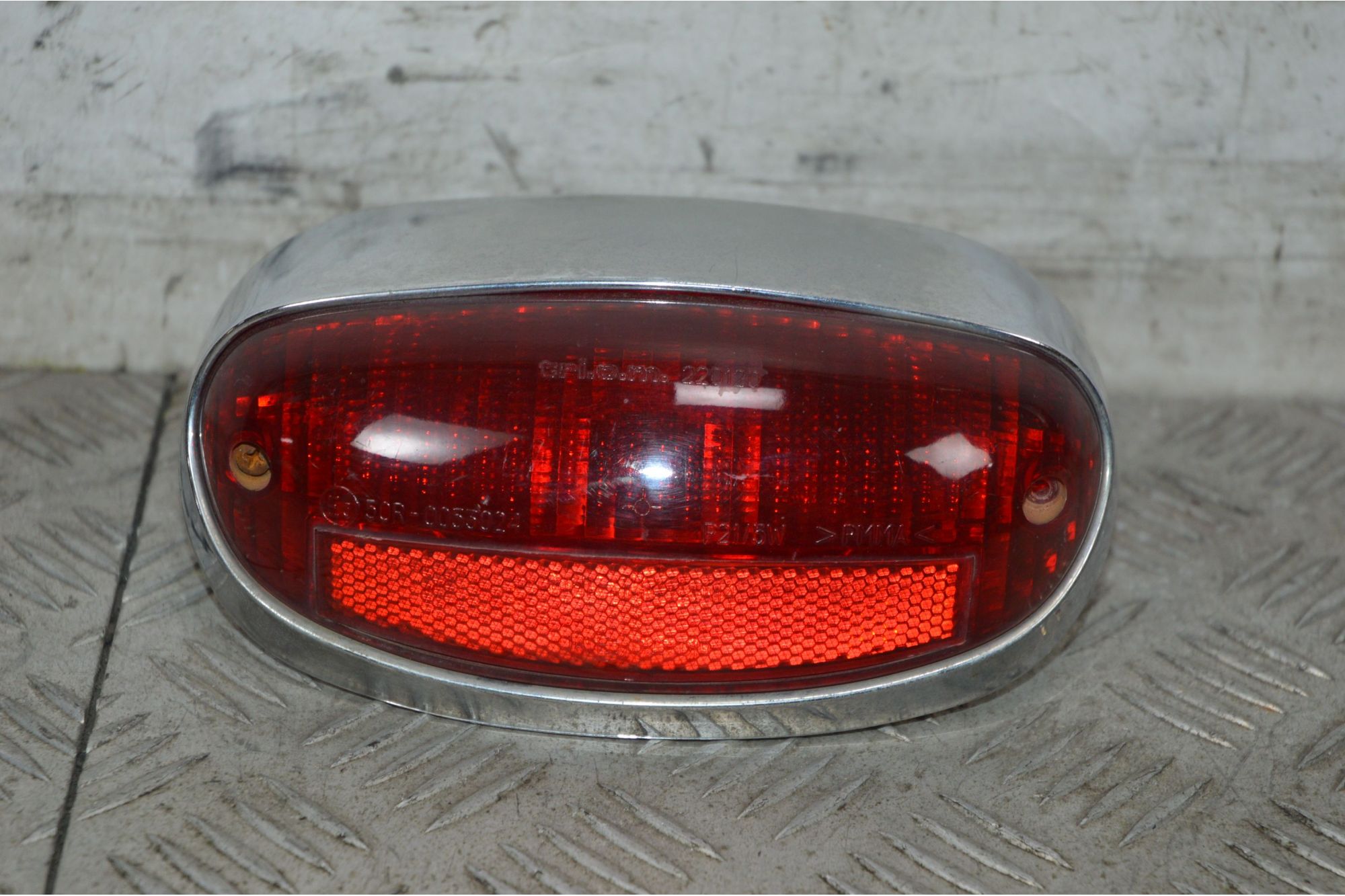 Fanale Stop Posteriore Piaggio Vespa ET2 / ET4 / 50 / 125 / 150 dal 1996 al 2006  1737041116870