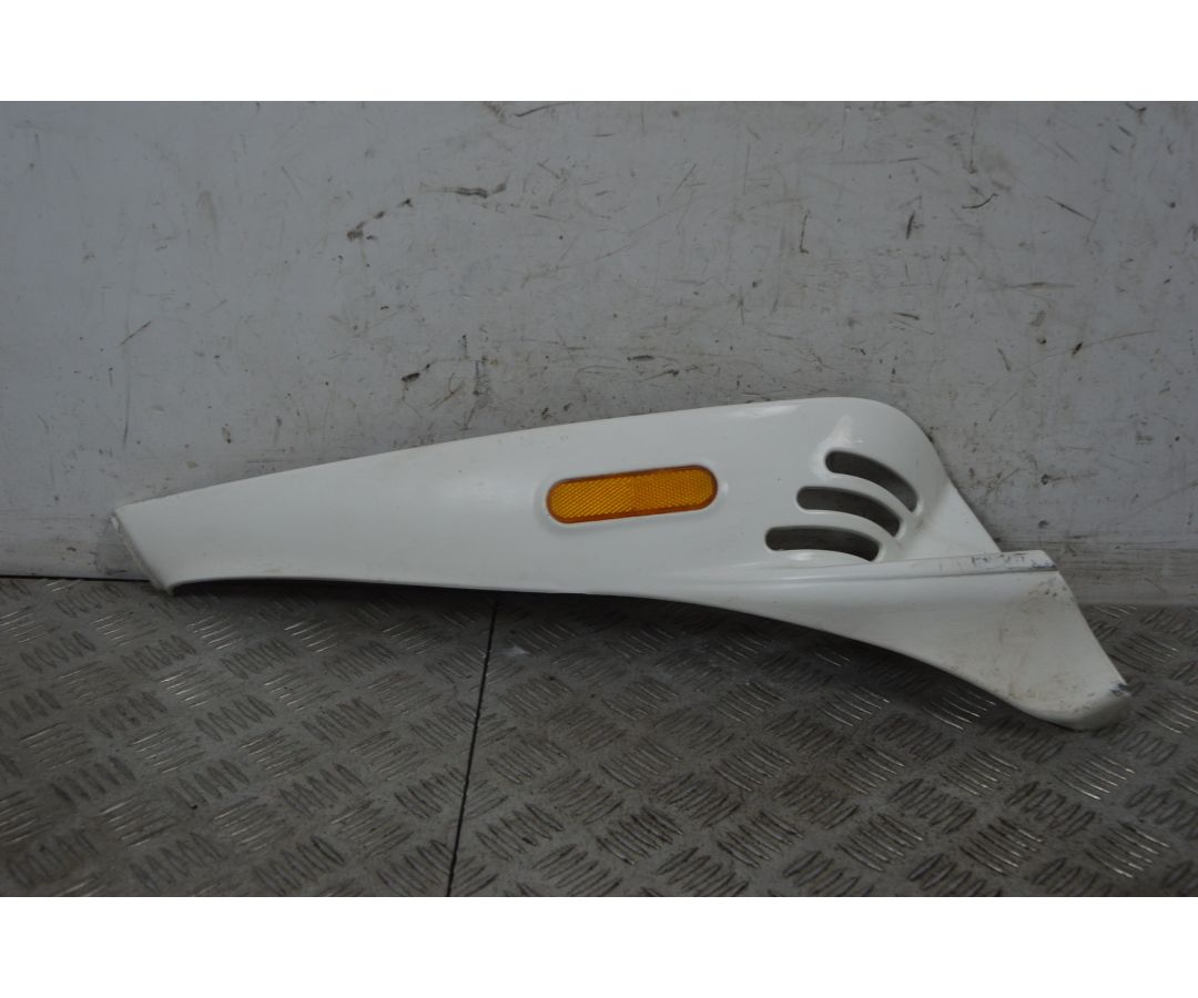 Carena Fianchetto Inferiore Destro Dx Piaggio Vespa ET2 / ET4 / 50 / 125 / 150 dal 1996 al 2006 1737041659223 Carena Fianchetto Inferiore Destro Dx Piaggio Vespa ET2 / ET4 / 50 / 125 / 150 dal 1996 al 2006 1737041659223