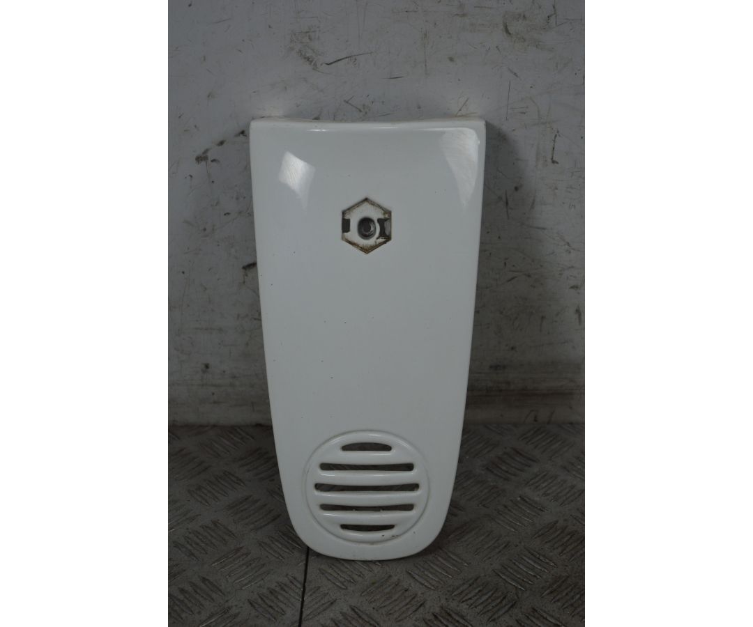 Carena Scudetto Anteriore Piaggio Vespa ET2 / ET4 / 50 / 125 / 150 dal 1996 al 2006 1737041958029 Carena Scudetto Anteriore Piaggio Vespa ET2 / ET4 / 50 / 125 / 150 dal 1996 al 2006 1737041958029