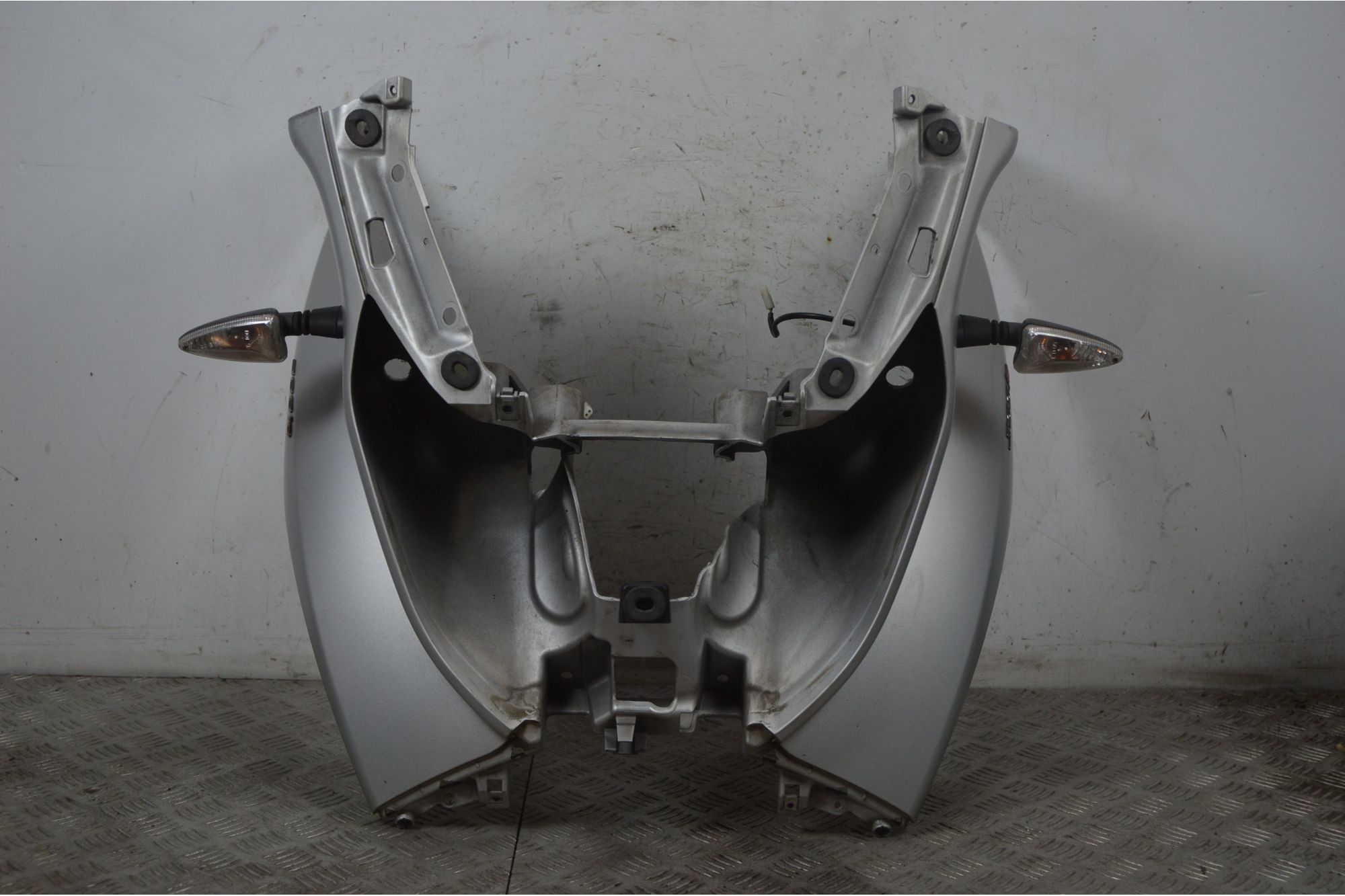 Carena Scudo Anteriore Piaggio MP3 300 Sport IE Dal 2016 Al 2018  1737110996389
