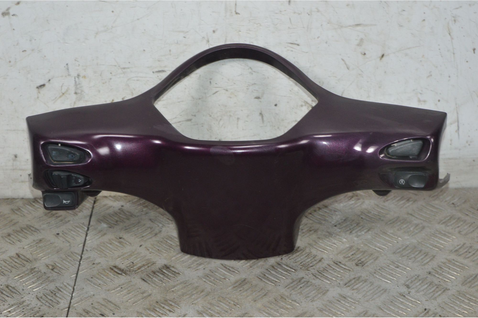 Carena Coprimanubrio Portastrumentazione Piaggio Vespa LX 50 / 125 / 150 Dal 2012 al 2013  1737452928956