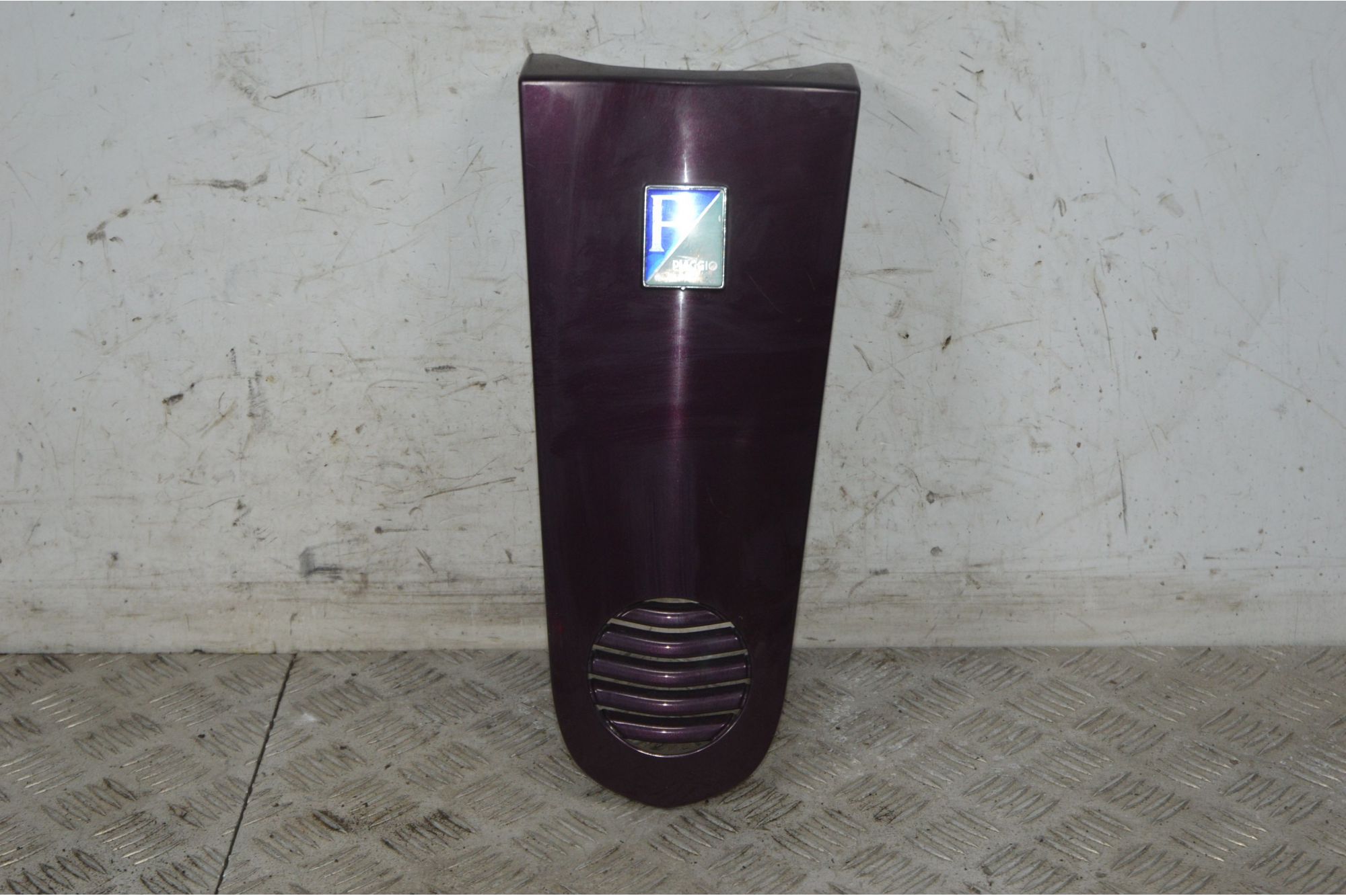 Carena Scudetto Anteriore Piaggio Vespa LX 50 / 125 / 150 Dal 2012 al 2013  1737455123020