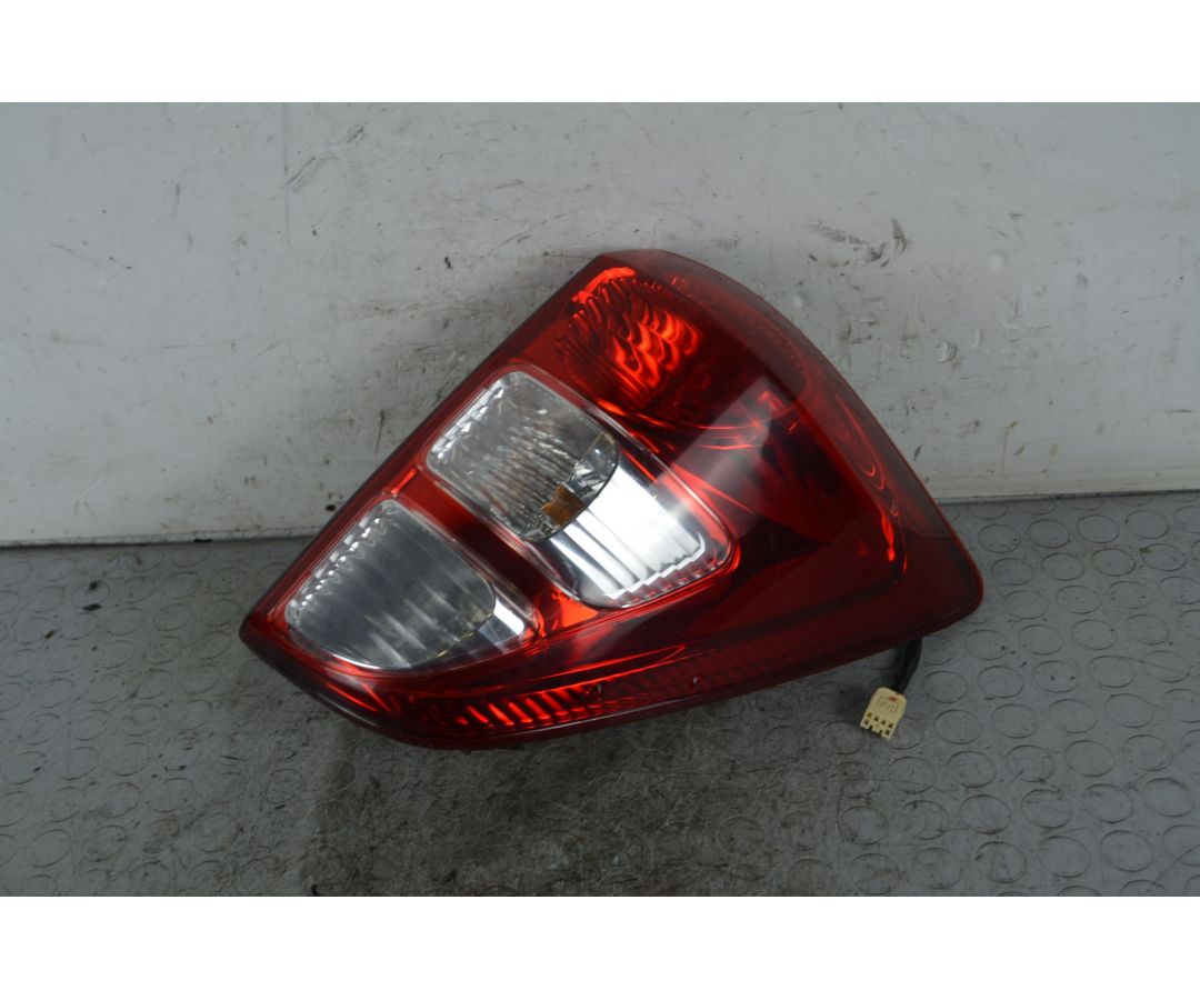 Fanale Stop Posteriore DX Daihatsu Terios Dal 2006 al 2017 Cod 81560B4060 1737466058007 Fanale Stop Posteriore DX Daihatsu Terios Dal 2006 al 2017 Cod 81560B4060 1737466058007