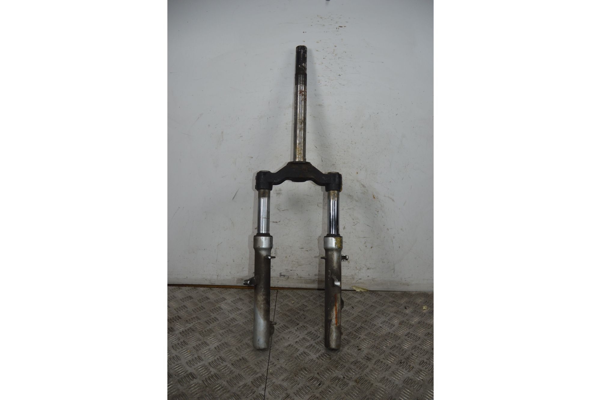 Forcella Aprilia Atlantic 250 Dal 2002 al 2011  1737560495500