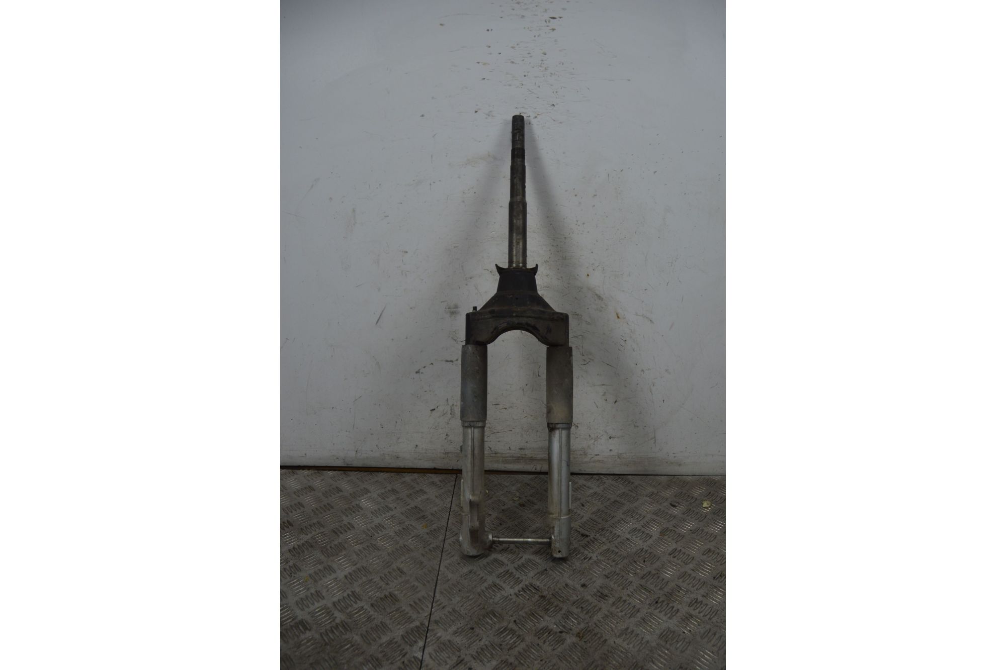 Forcella Aprilia scarabeo 50 4T dal 1997 al 2004  1737630481808