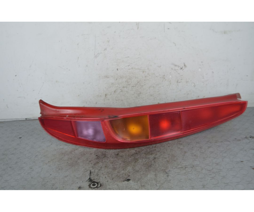 Fanale stop posteriore DX Fiat Punto 188 Dal 1999 al 2011 COD OE 46523771 1737646170864 Fanale stop posteriore DX Fiat Punto 188 Dal 1999 al 2011 COD OE 46523771 1737646170864