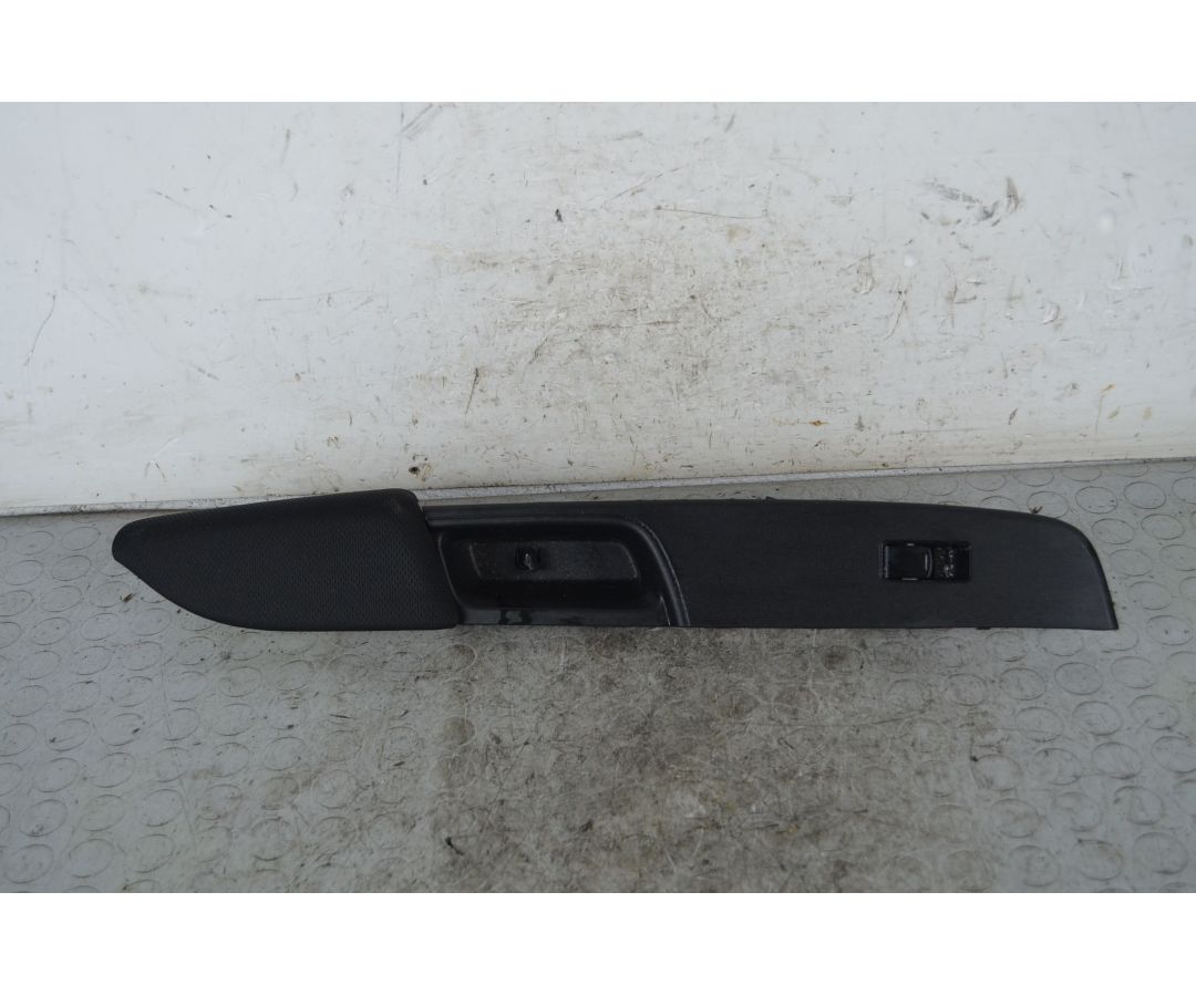 Pulsantiera Alzacristalli Anteriore DX Suzuki Swift Dal 2017 in poi Cod 83715-52R10 1737710138202 Pulsantiera Alzacristalli Anteriore DX Suzuki Swift Dal 2017 in poi Cod 83715-52R10 1737710138202