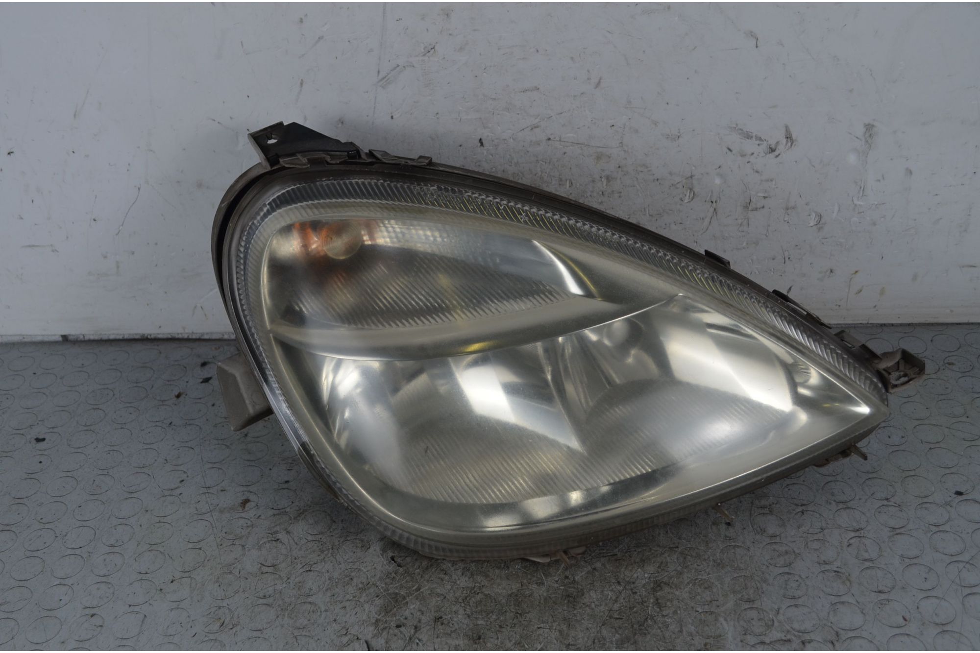Faro Anteriore DX Mercedes Classe A W168 Dal 1997 al 2004 Cod A1688201861  1737967970921