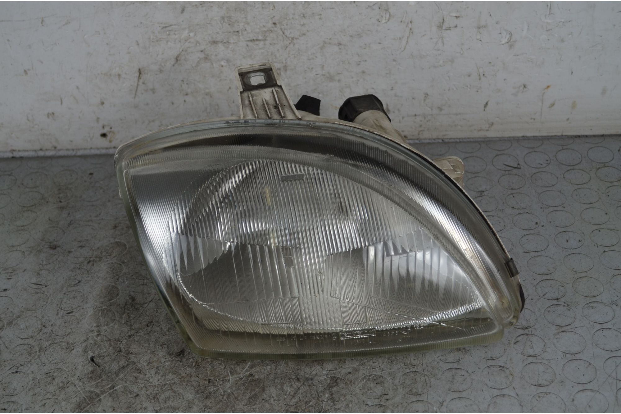 Faro fanale anteriore DX Fiat Seicento Dal 1998 al 2010 Cod 46511343  1737988278259