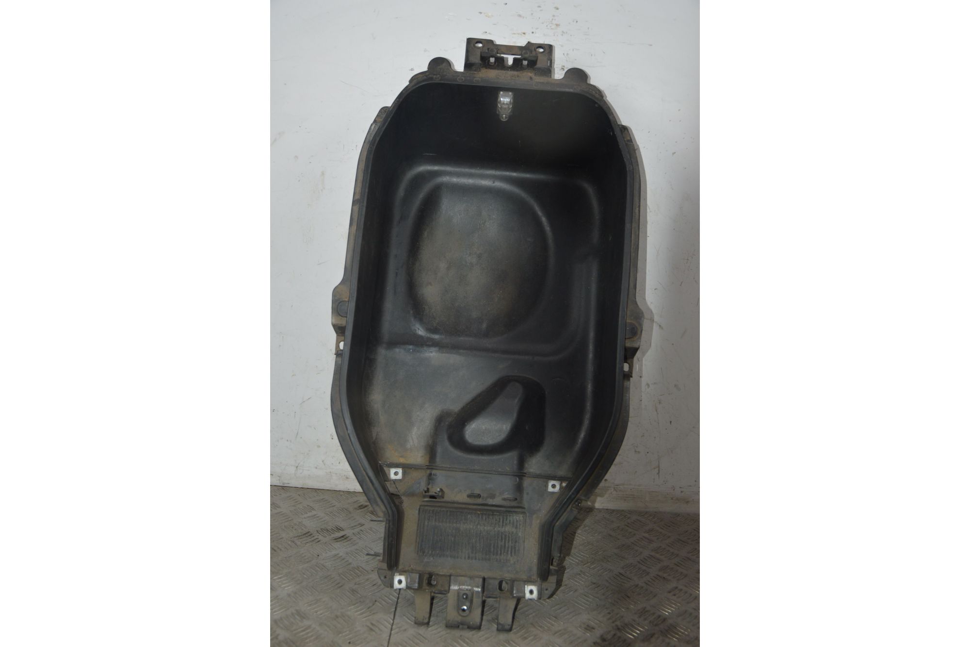Carena Vano Sottosella Aprilia Scarabeo 500 dal 2007 al 2012  1738056793988