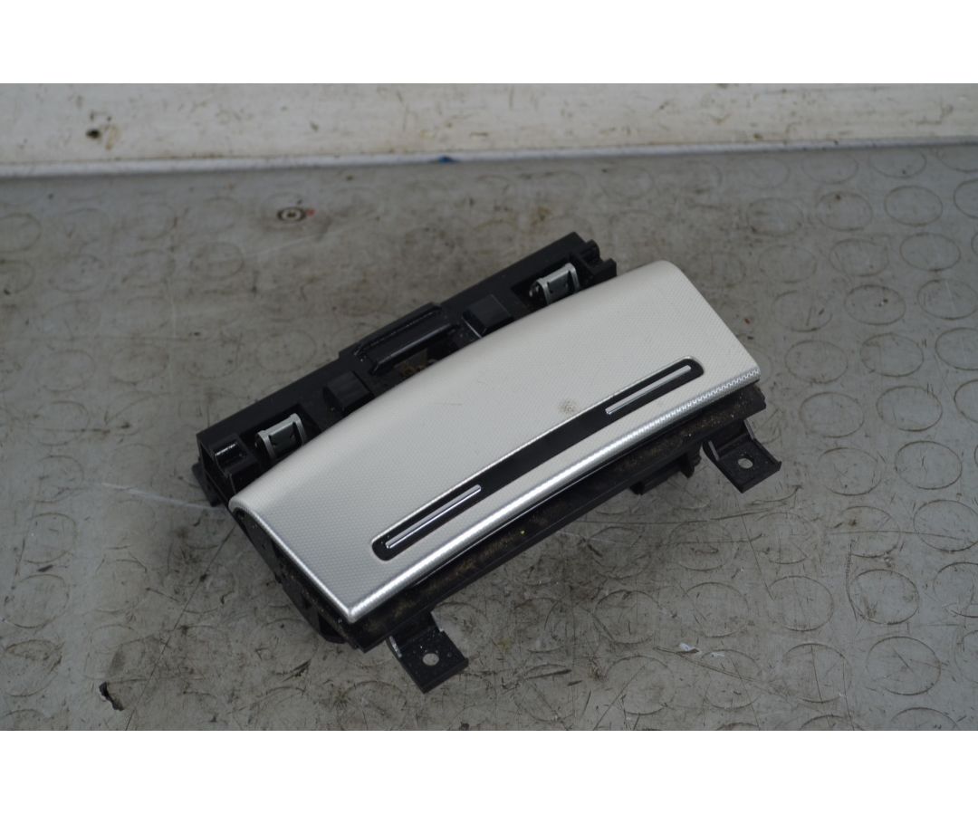 Posacenere Audi A3 8P Dal 2003 al 2013 Cod 8P0857951 1738062934009 Posacenere Audi A3 8P Dal 2003 al 2013 Cod 8P0857951 1738062934009
