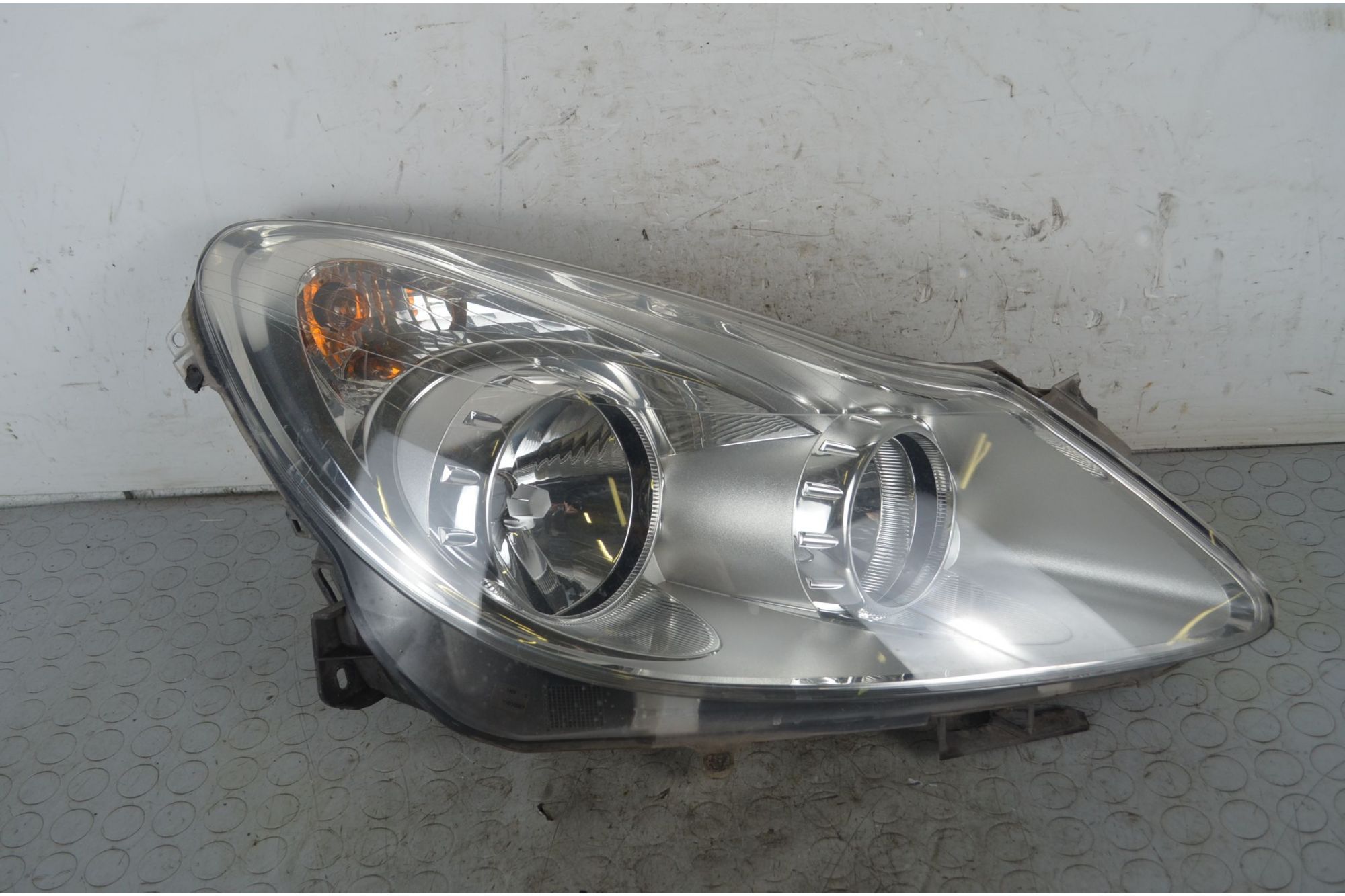 Faro Anteriore DX Opel Corsa D Dal 2006 al 2014 Cod 93189366  1738069898069