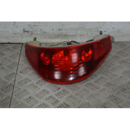 Fanale Stop Posteriore Piaggio Beverly 200 dal 2001 al 2010  1738141949993