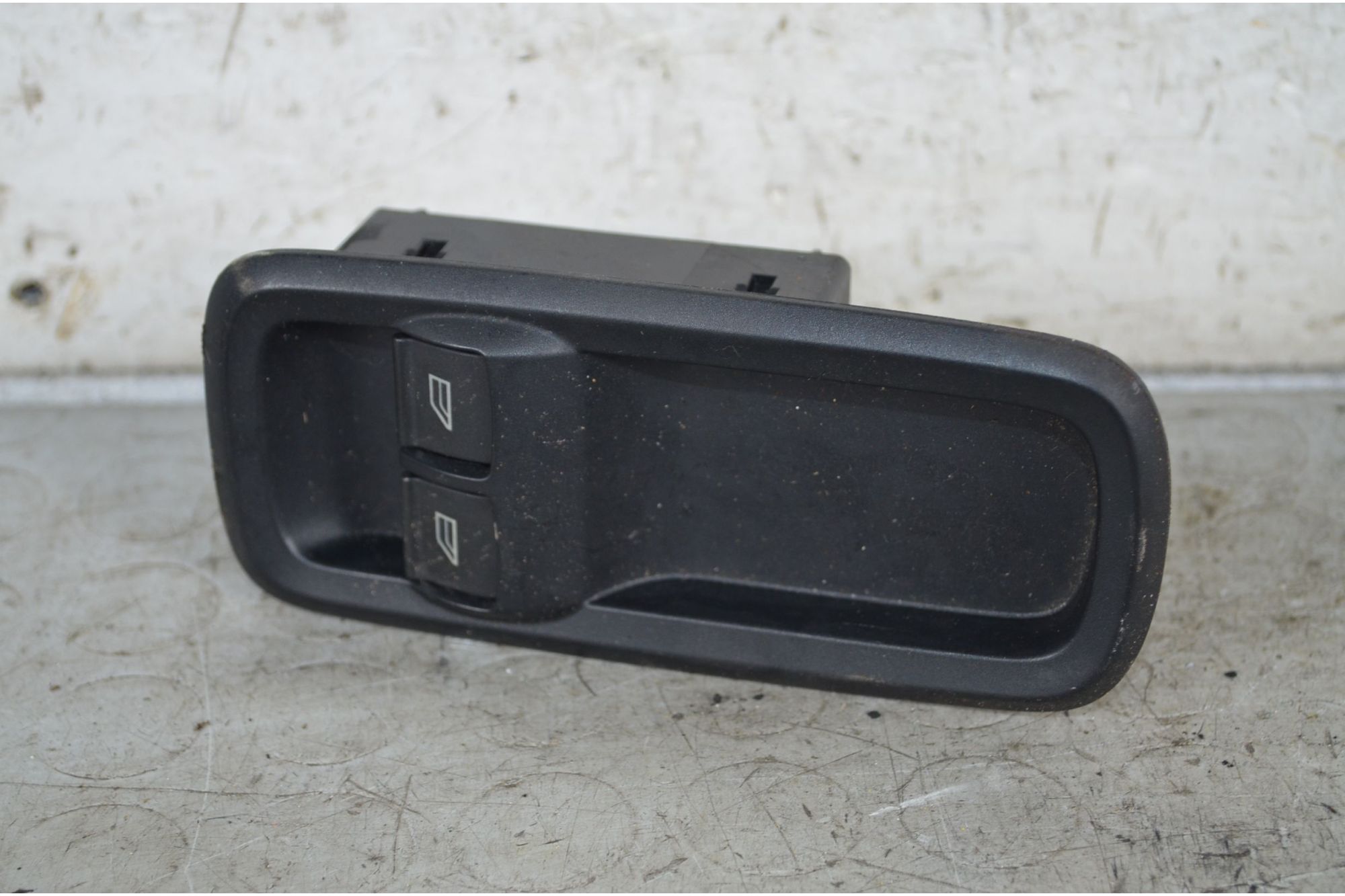 Pulsantiera alzacristalli anteriore SX Ford Fiesta VI Dal 2008 al 2013  Cod 8A6T-14A132-EC  1738224907254