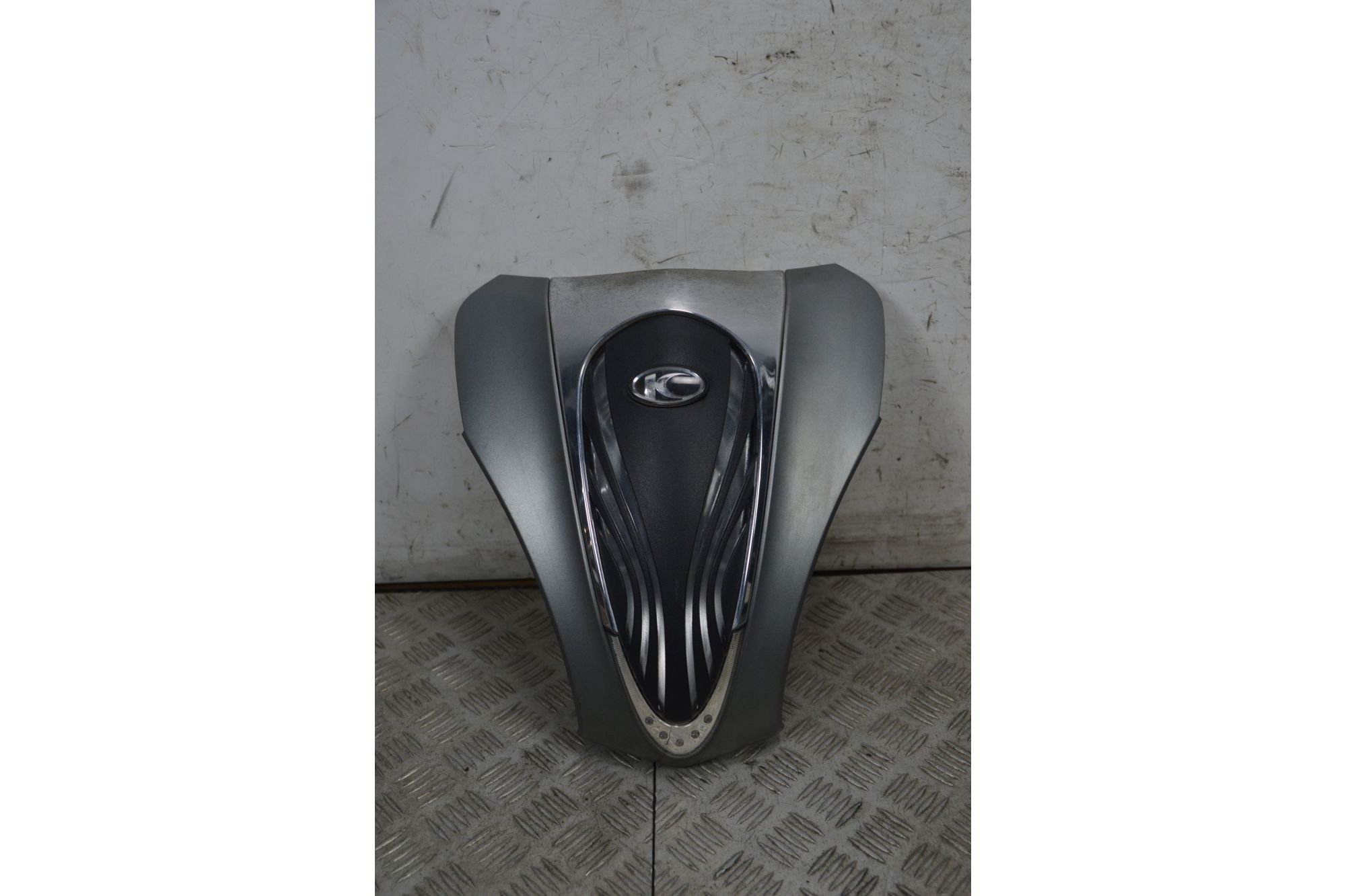 Carena Scudetto Anteriore Kymco People One 125 / 150 Dal 2016 al 2018  1738225598628